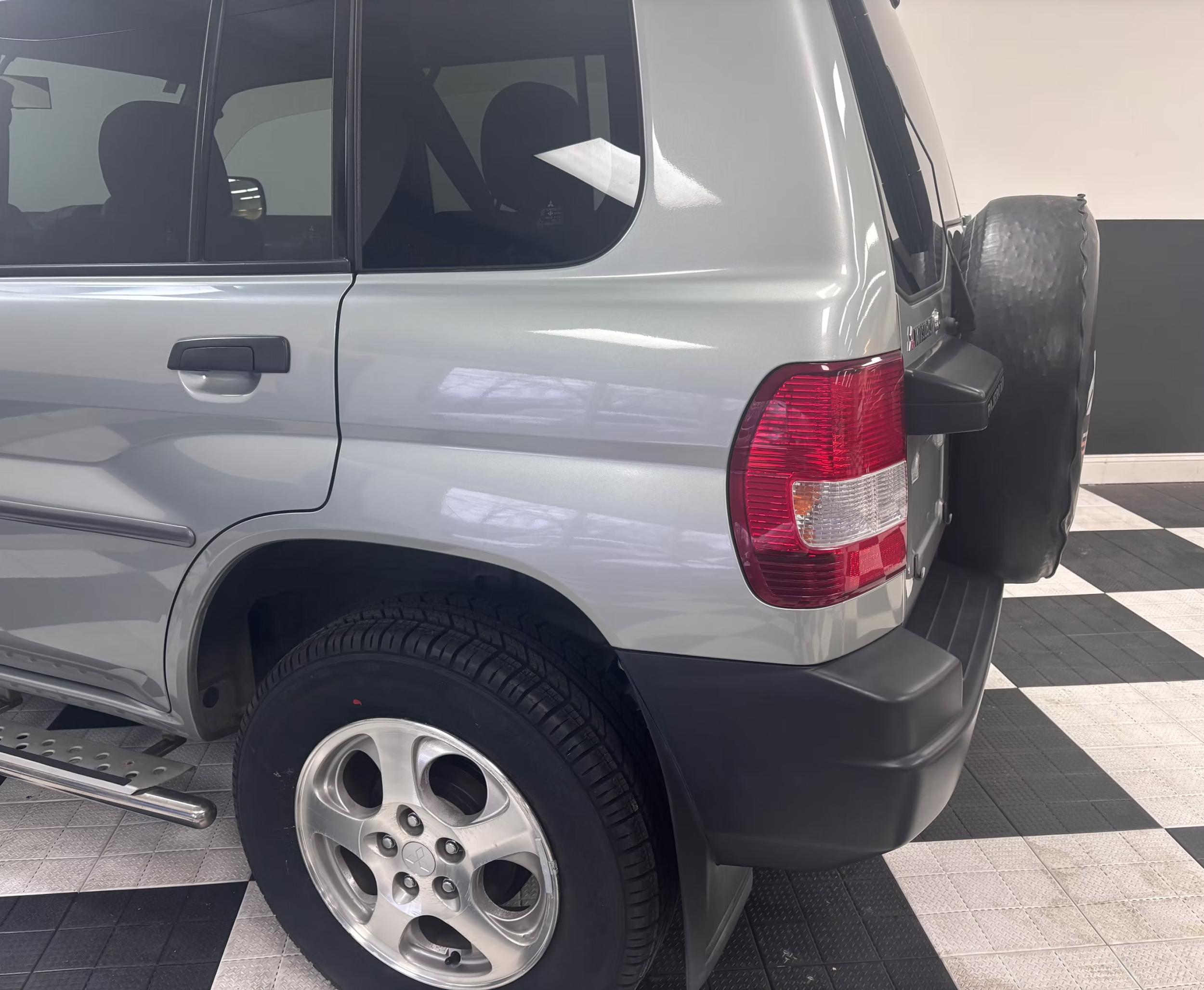 2000 Mitsubishi Pajero IO