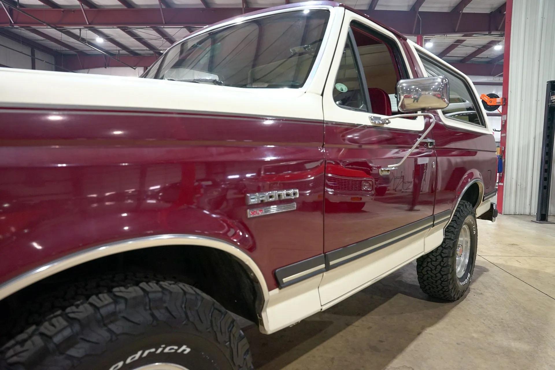 1990 Ford Bronco XLT