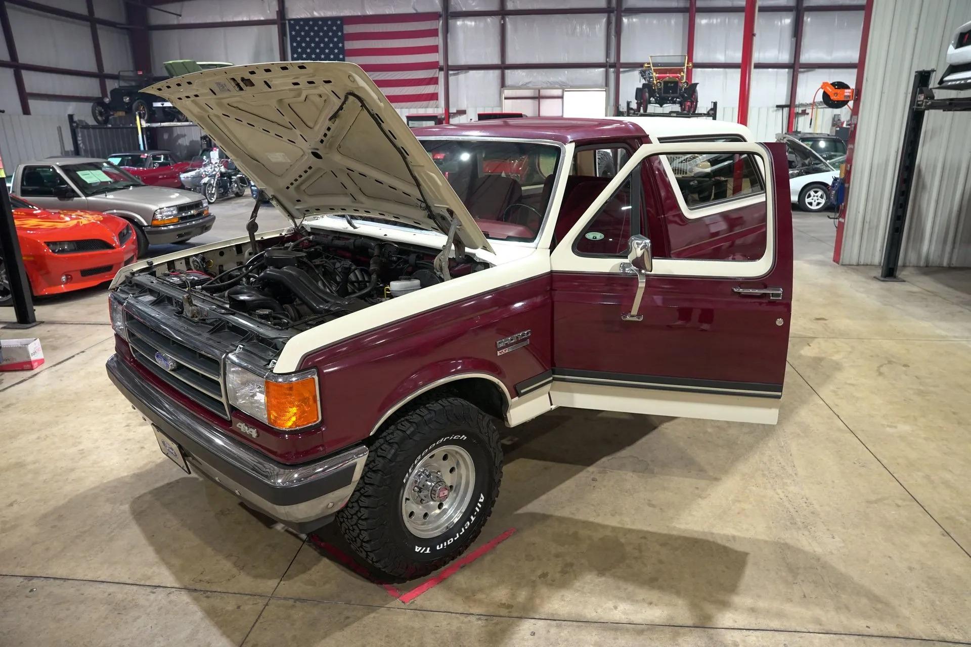 1990 Ford Bronco XLT