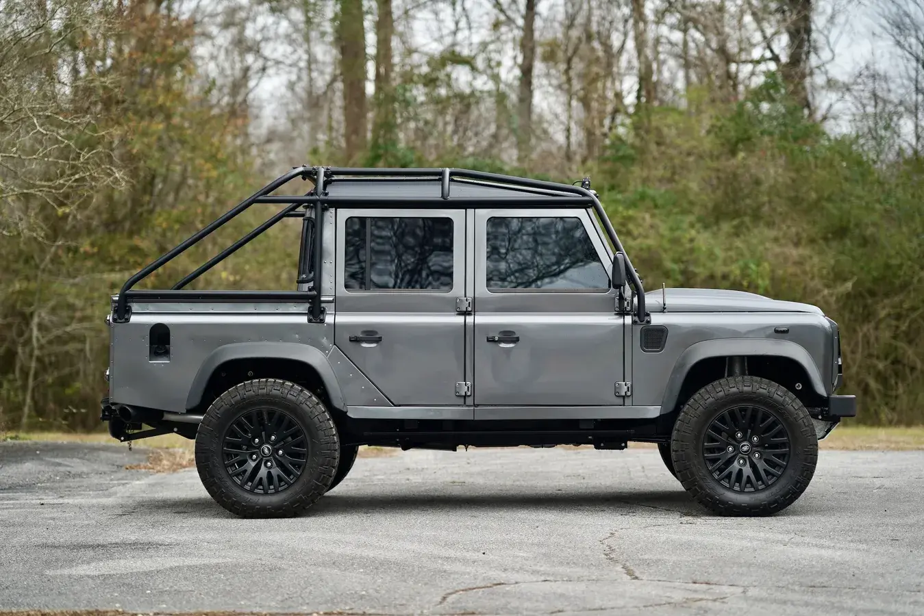 2022 Land Rover Defender Double Cab Pickup - 3