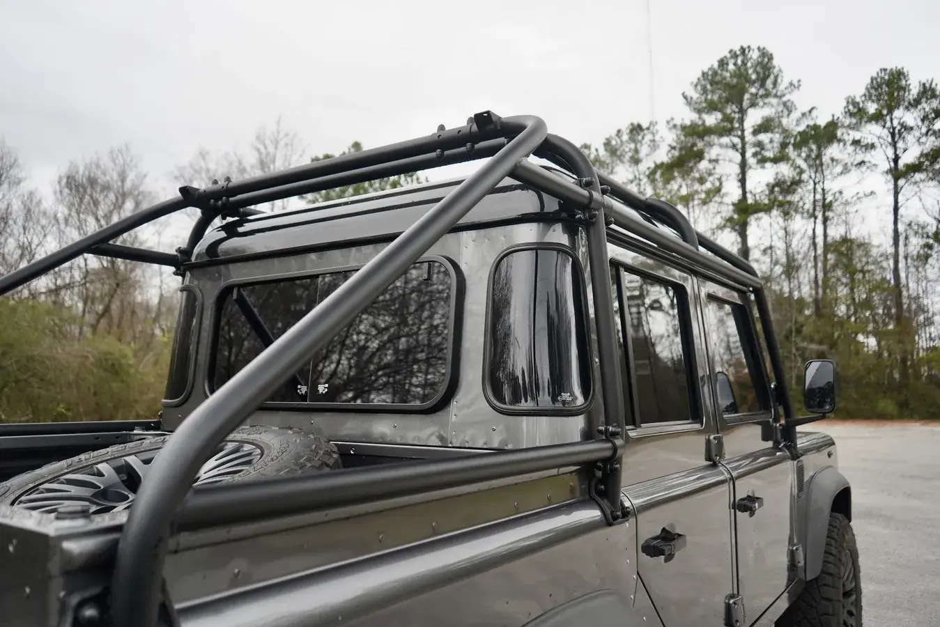 2022 Land Rover Defender Double Cab Pickup