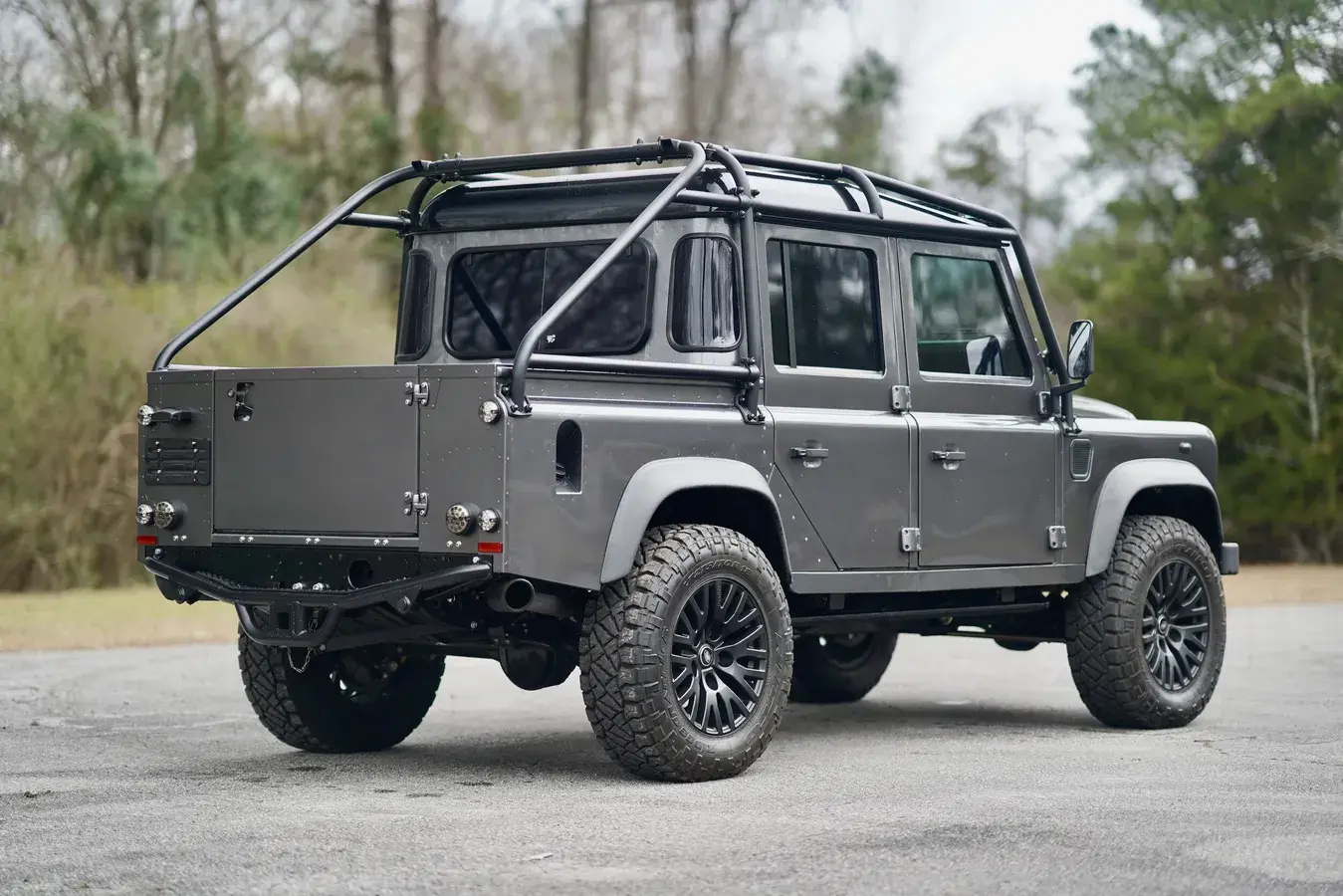 2022 Land Rover Defender Double Cab Pickup