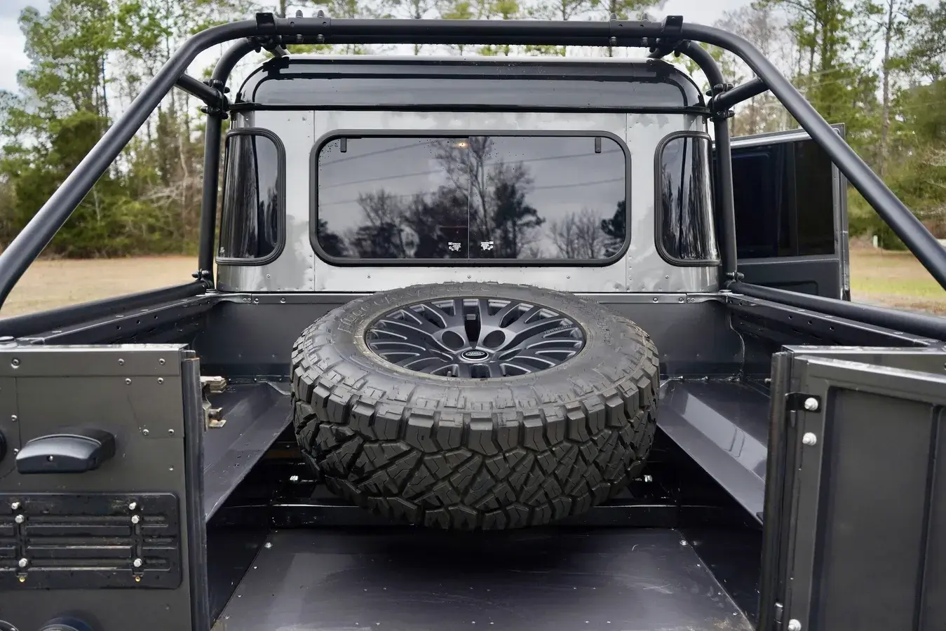 2022 Land Rover Defender Double Cab Pickup