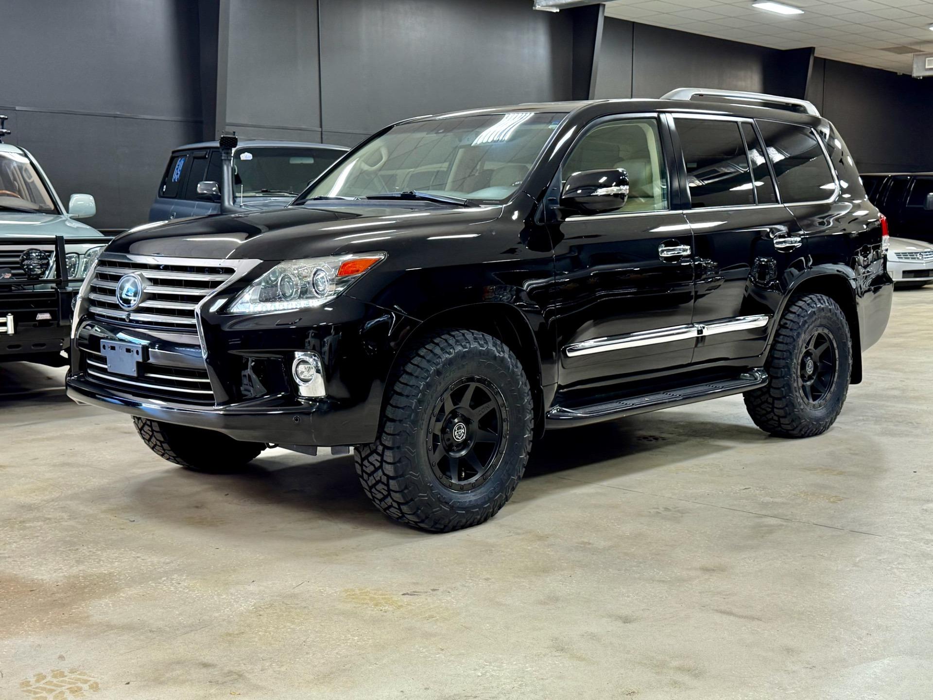 2014 Lexus LX 570 - 4