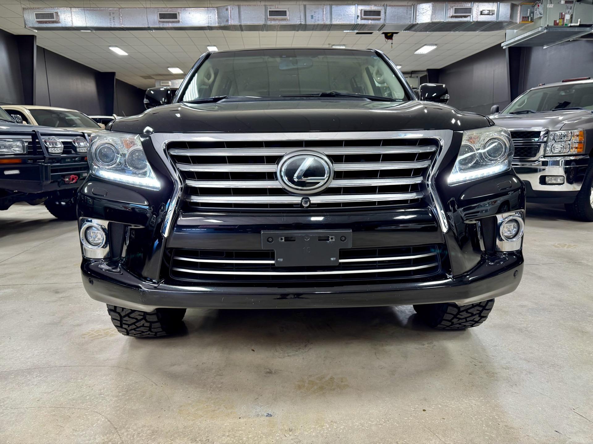 2014 Lexus LX 570