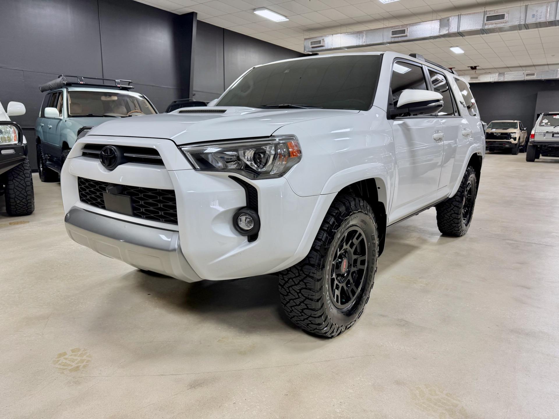 2023 Toyota 4Runner TRD Off-Road Premium - 3