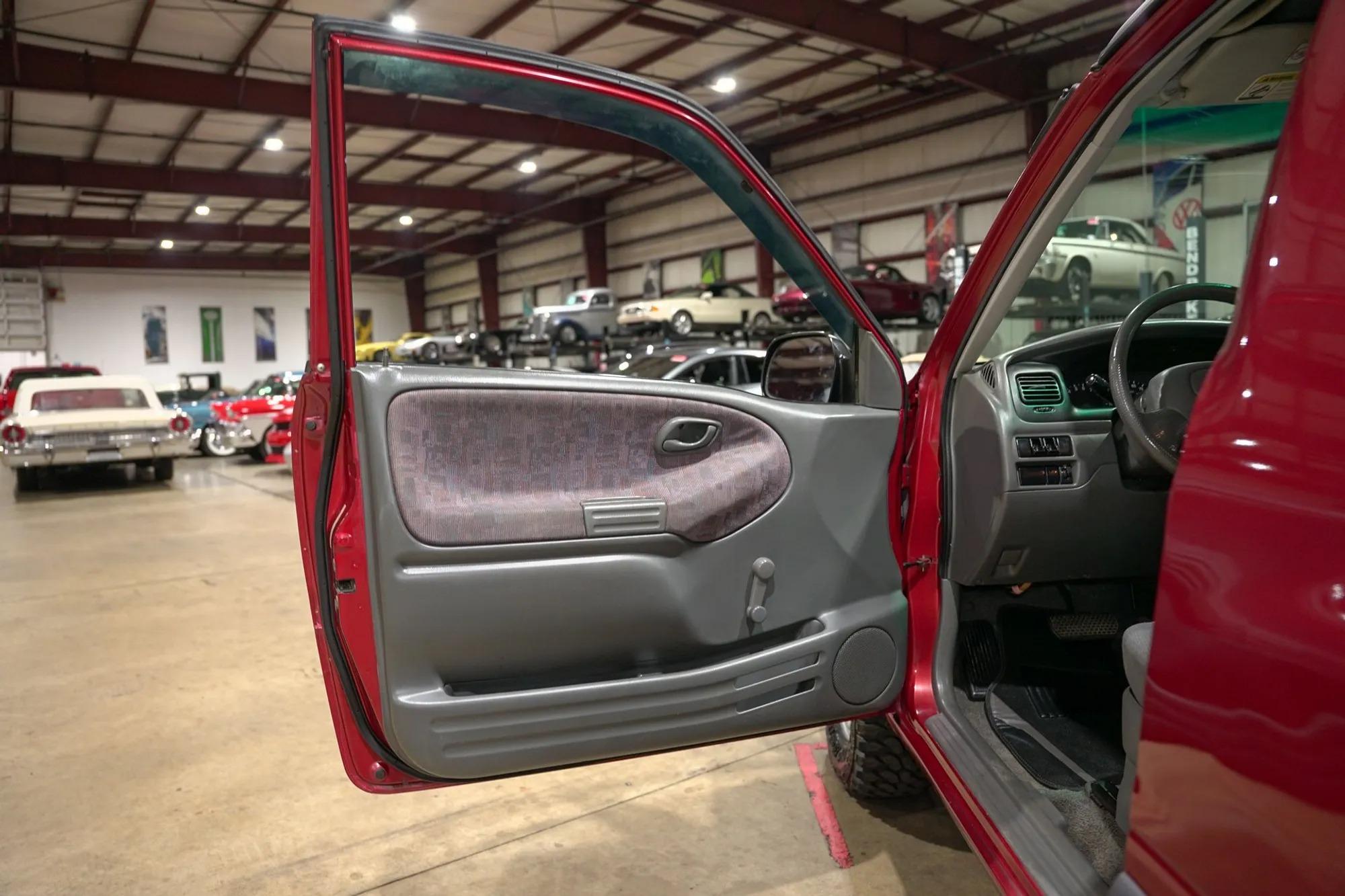 1999 Chevrolet Tracker 4×4