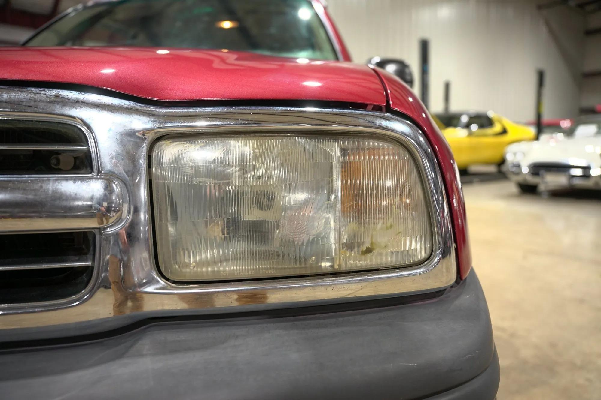 1999 Chevrolet Tracker 4×4