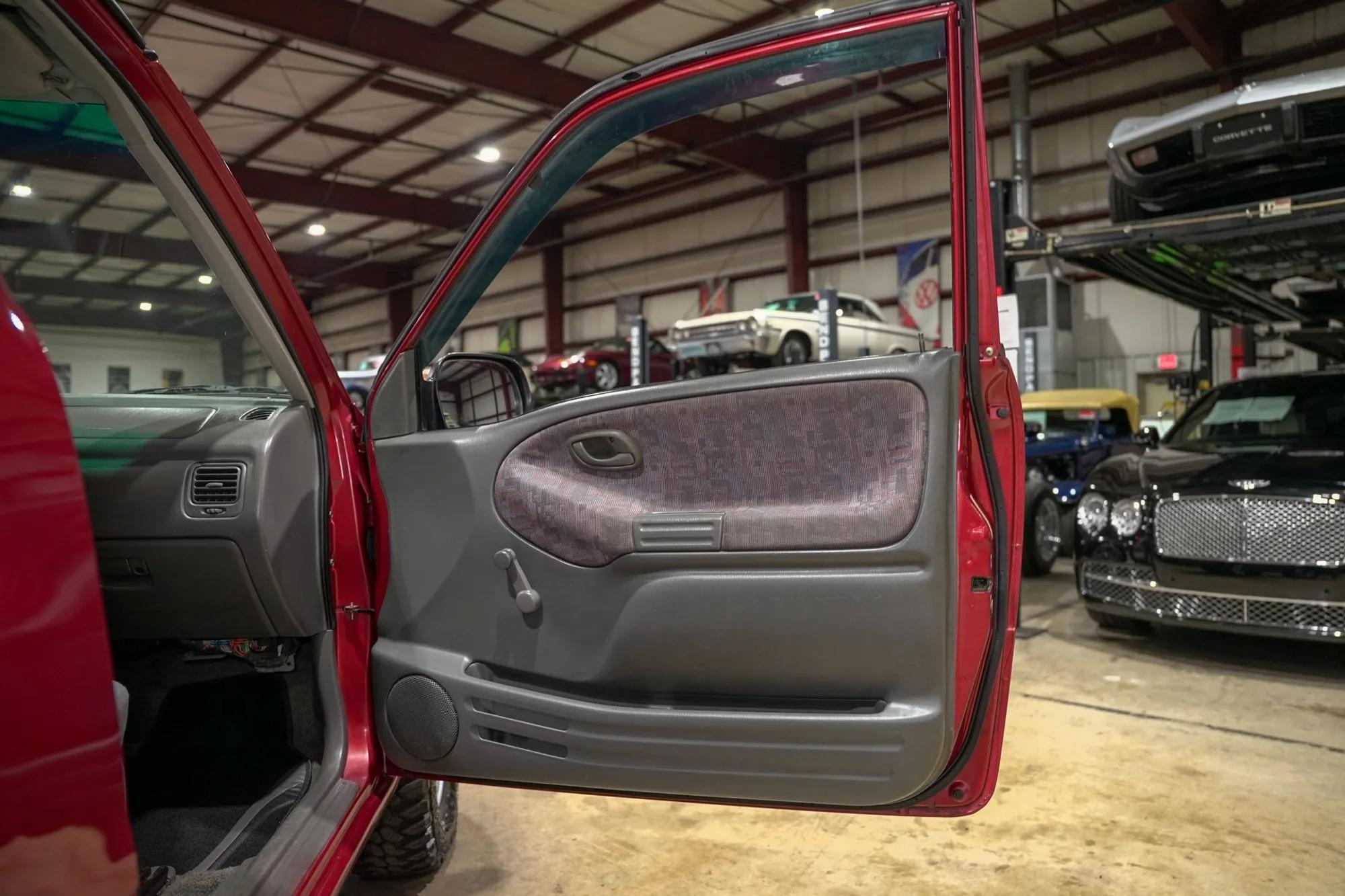 1999 Chevrolet Tracker 4×4