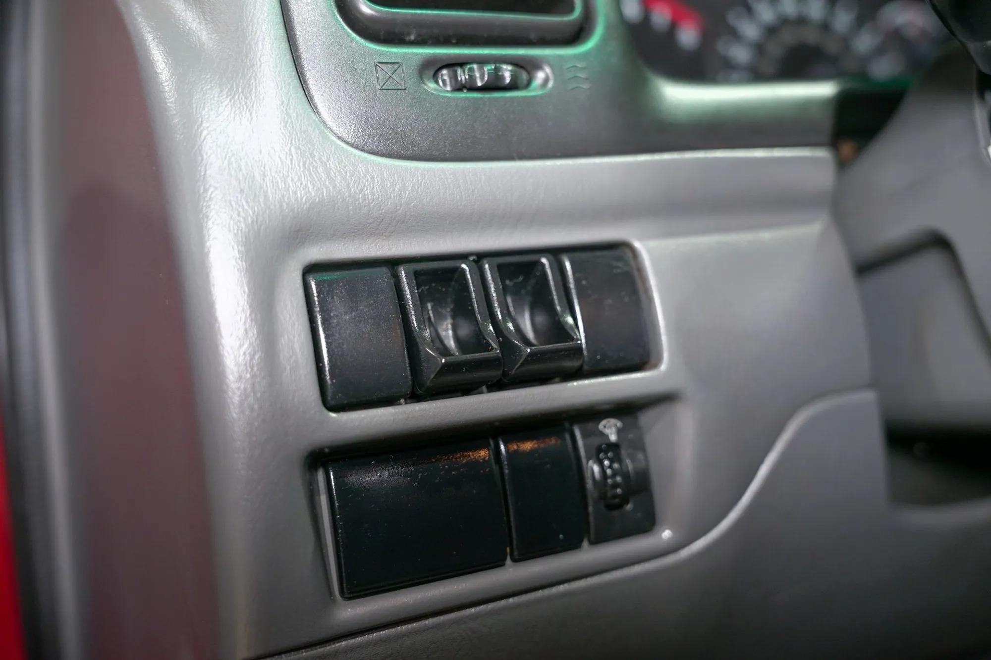 1999 Chevrolet Tracker 4×4