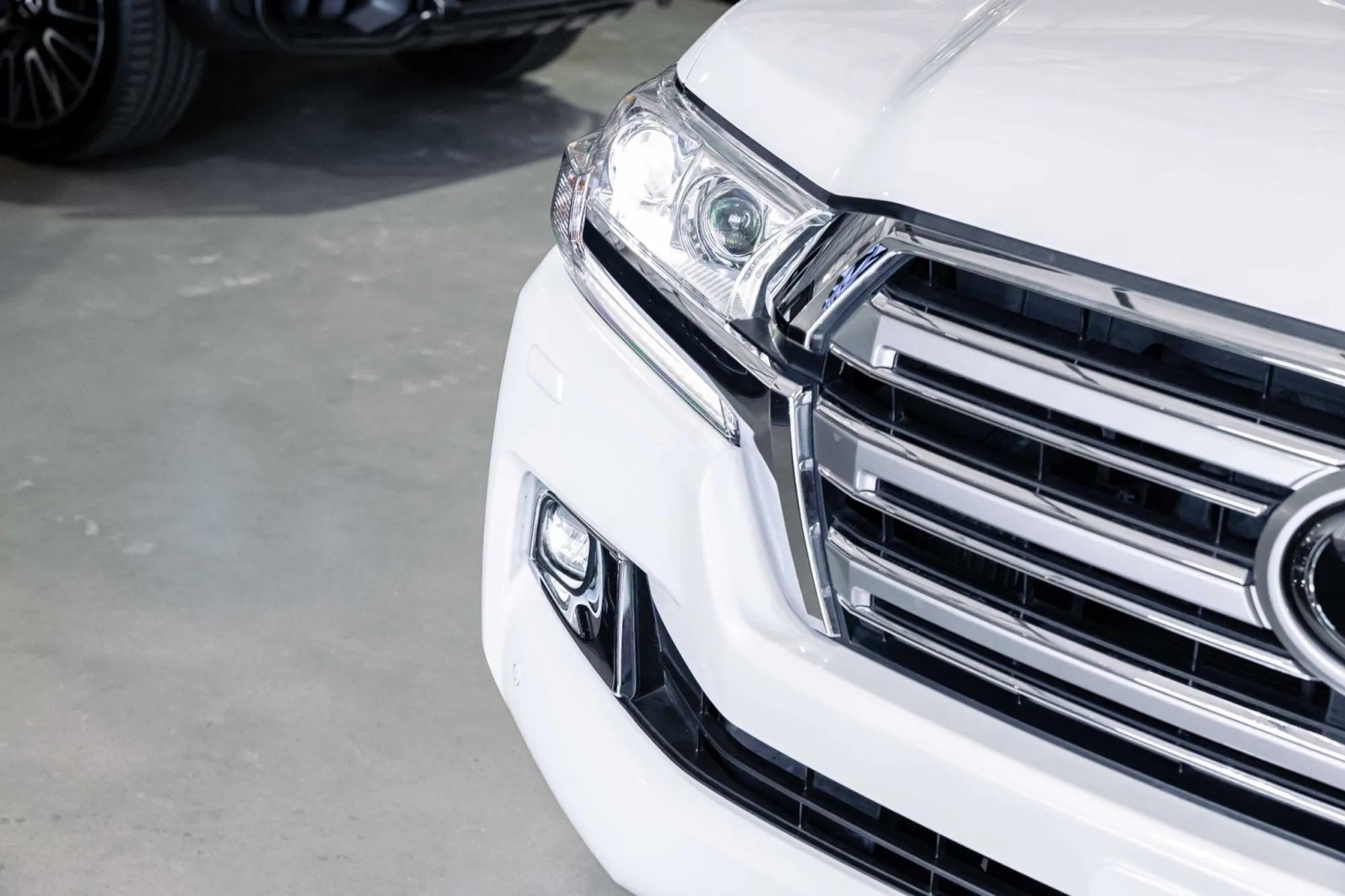 2018 Toyota Land Cruiser