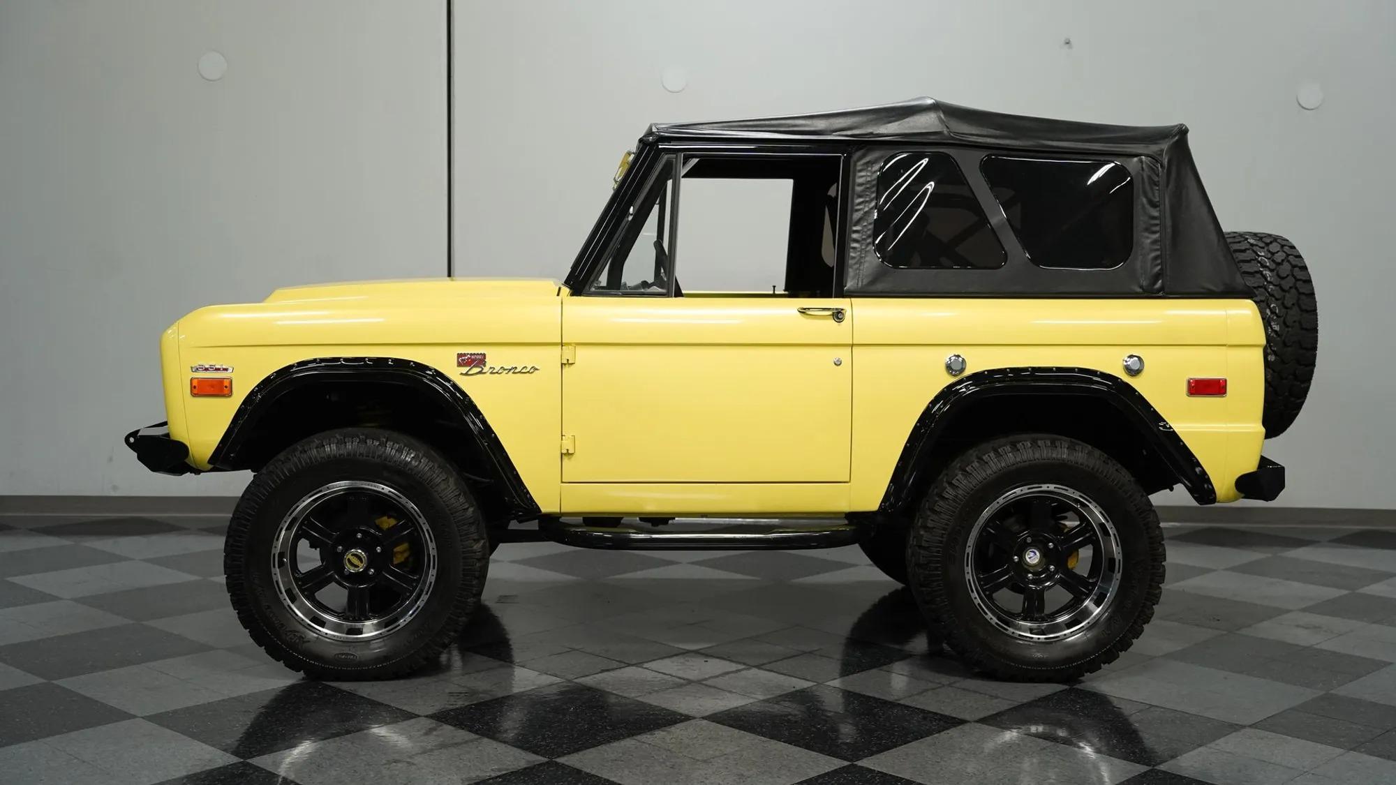 1970 Ford Bronco 4×4 - 2