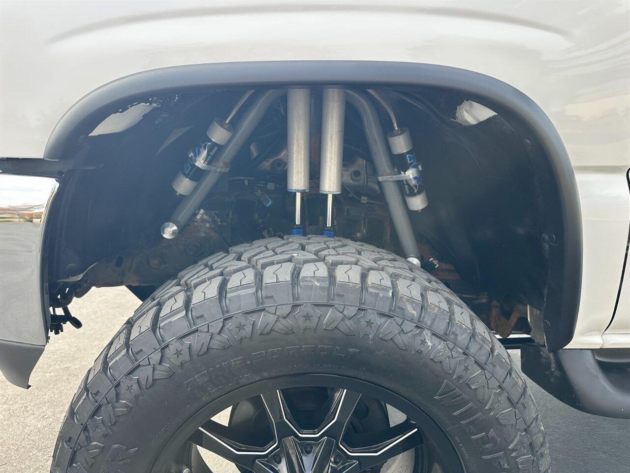 2002 GMC Yukon XL 2500 SLT