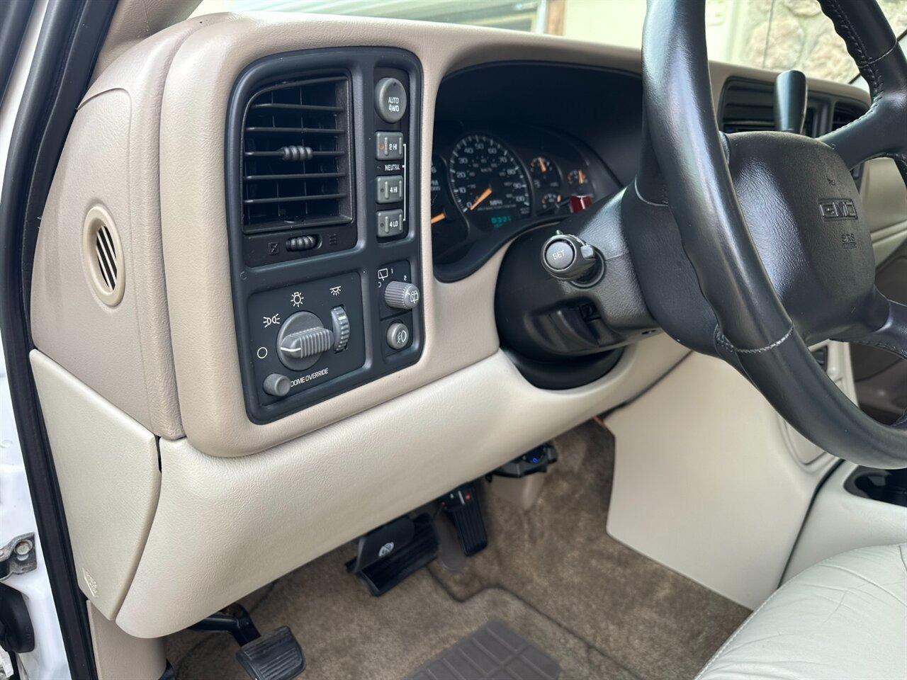 2002 GMC Yukon XL 2500 SLT