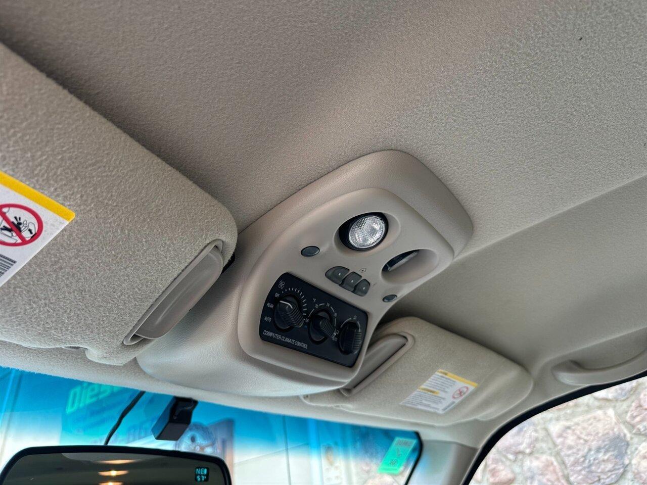 2002 GMC Yukon XL 2500 SLT