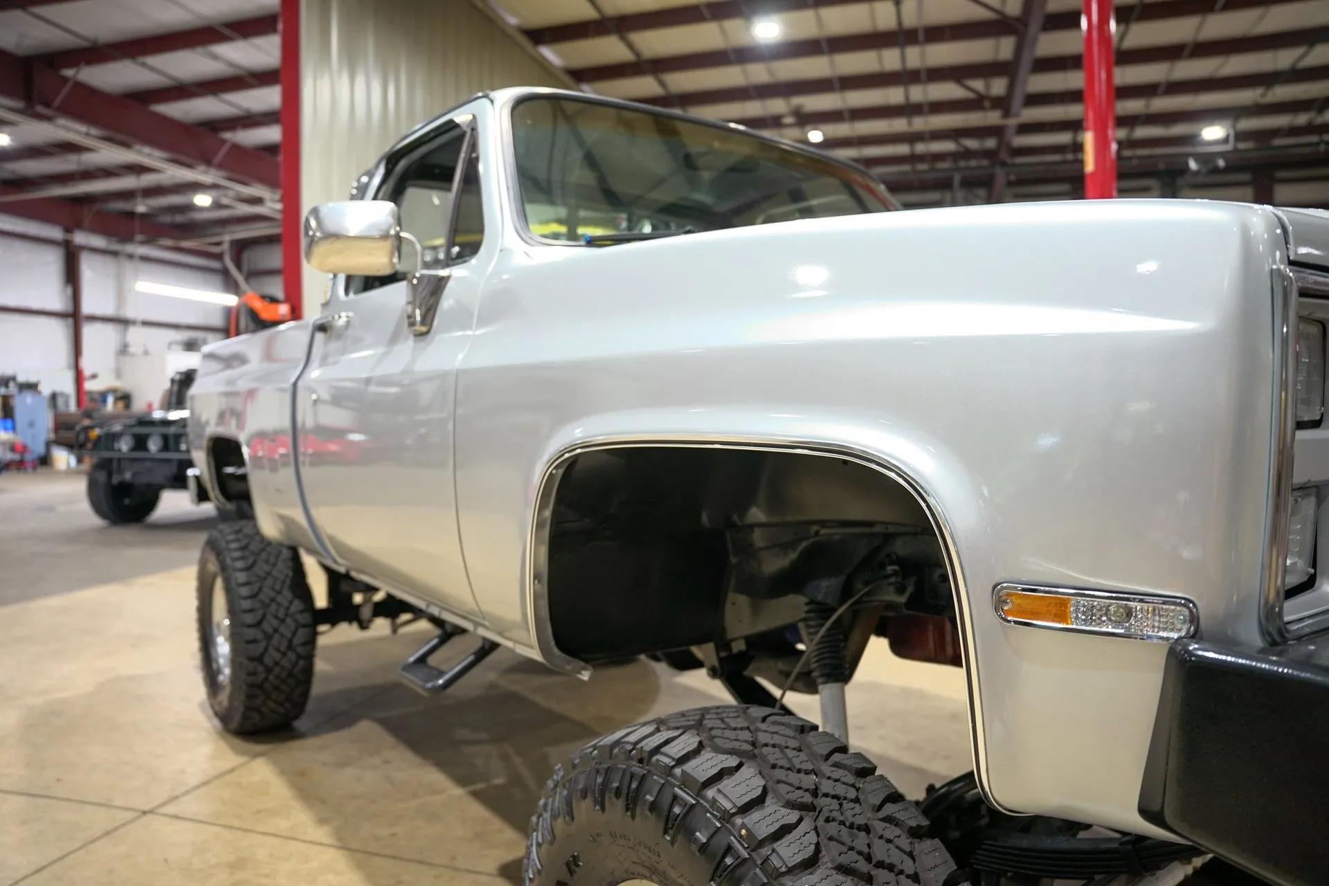 Lifted 1985 Chevrolet K10