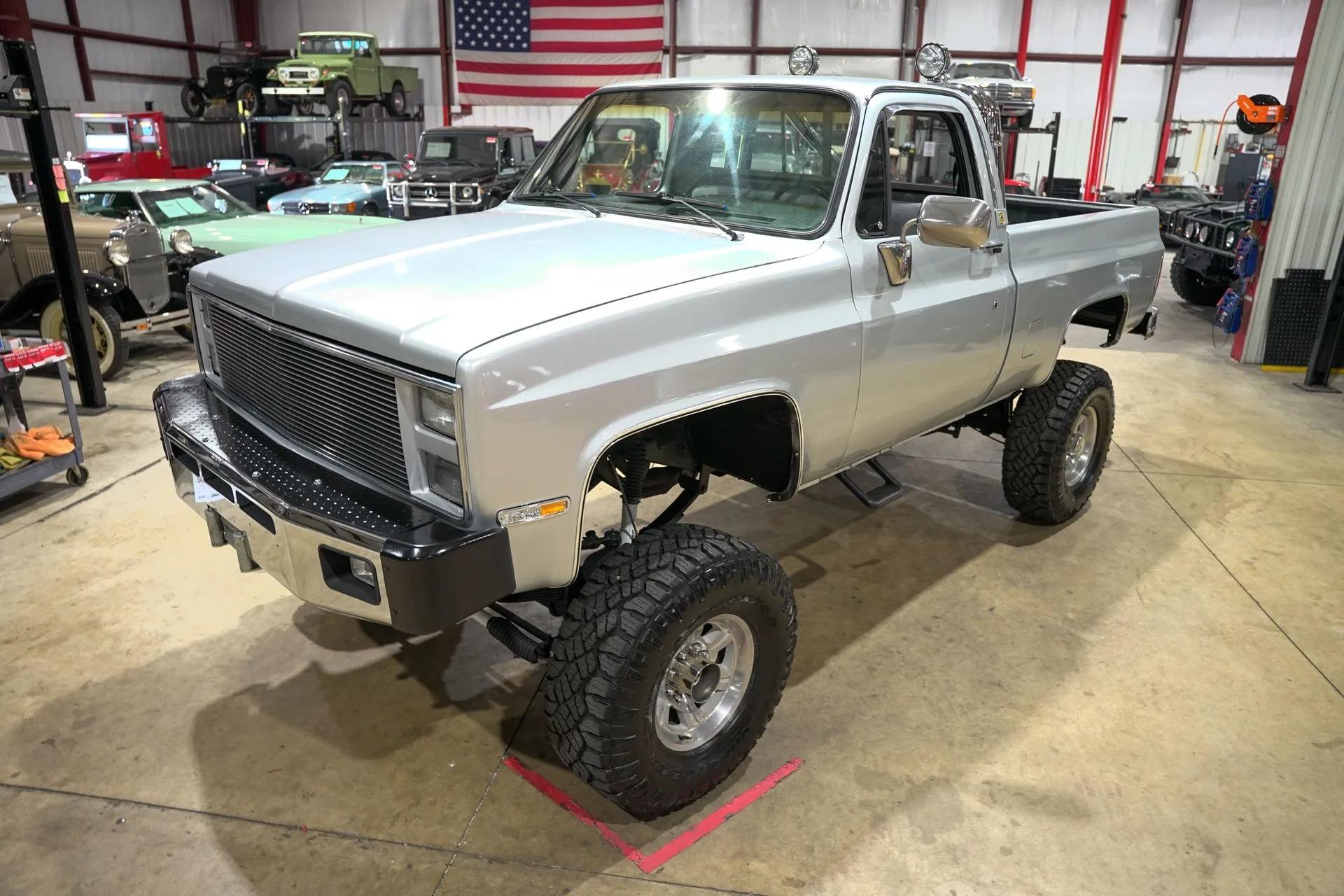 Lifted 1985 Chevrolet K10