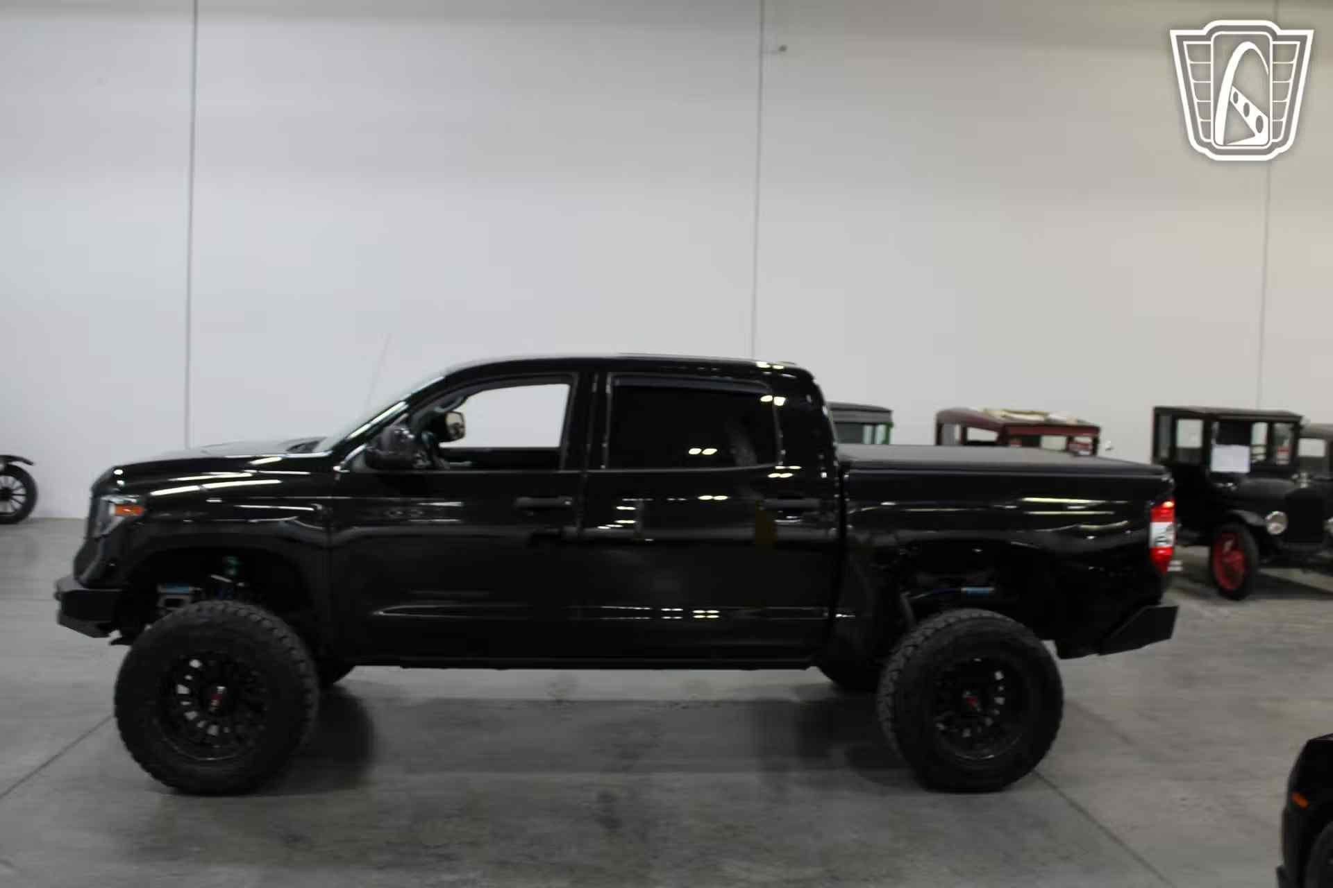 2014 Toyota Tundra SR5 CrewMax - 4