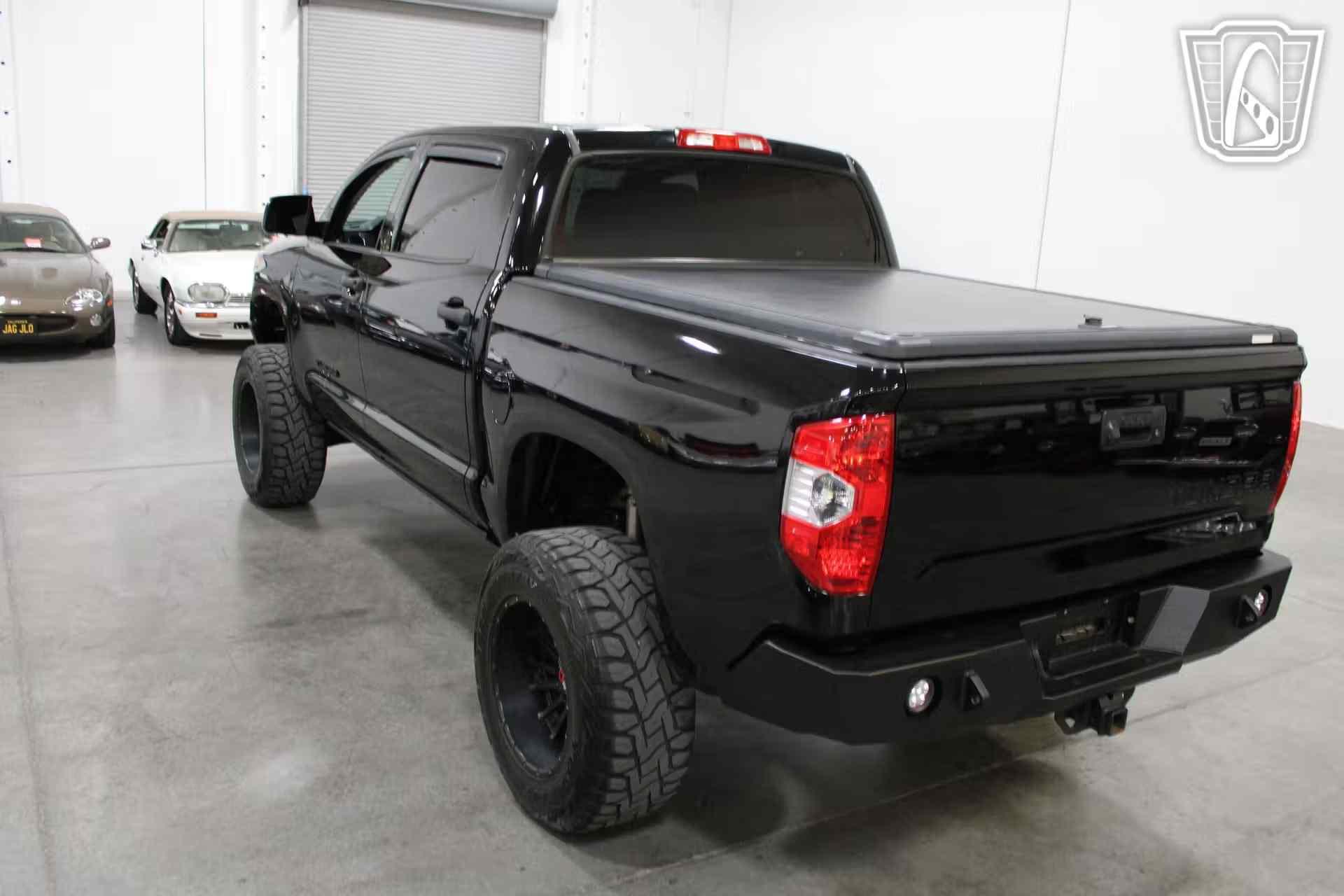 2014 Toyota Tundra SR5 CrewMax - 5