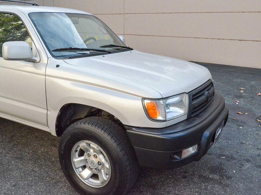 1999 Toyota 4Runner SR5