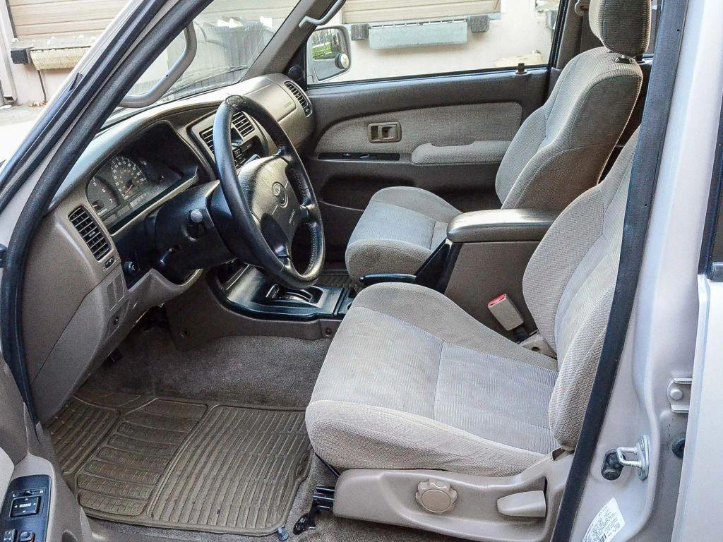 1999 Toyota 4Runner SR5