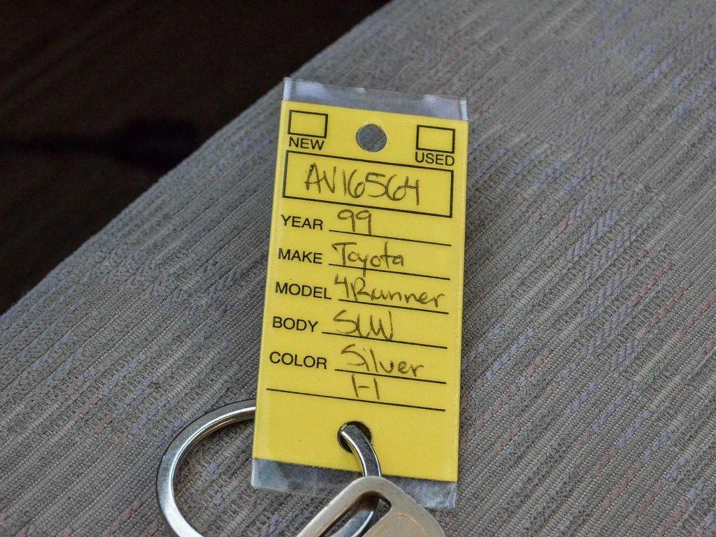 1999 Toyota 4Runner SR5