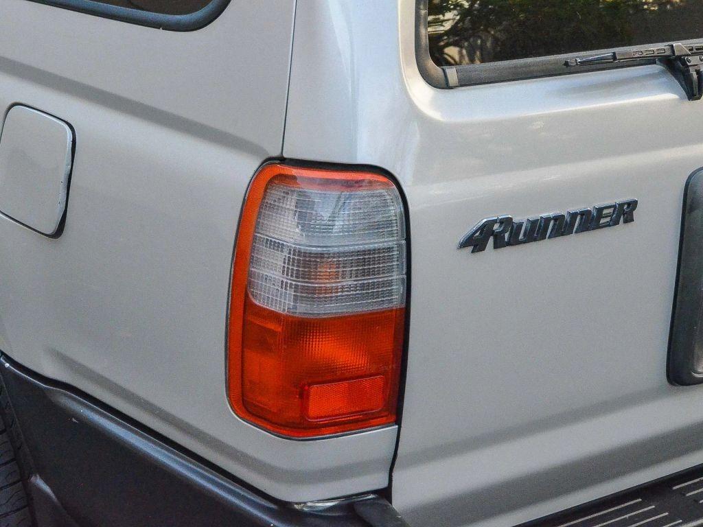 1999 Toyota 4Runner SR5