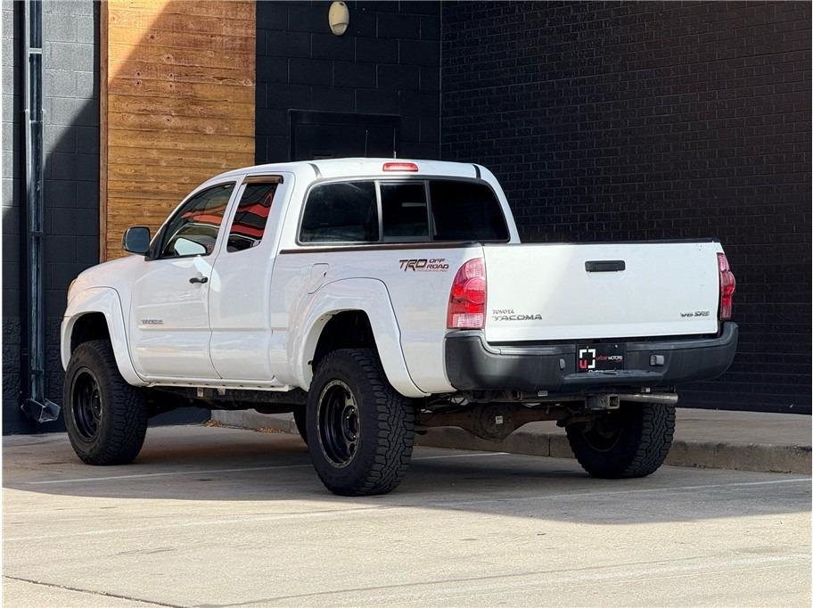 2005 Toyota Tacoma SR5 Access Cab - 3