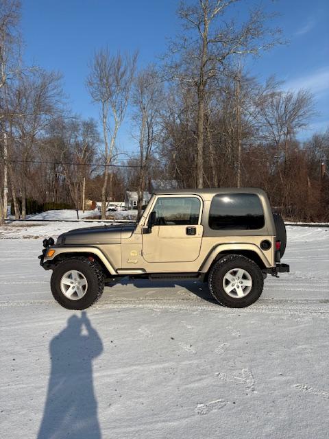 2004 Jeep Wrangler Sahara - 4