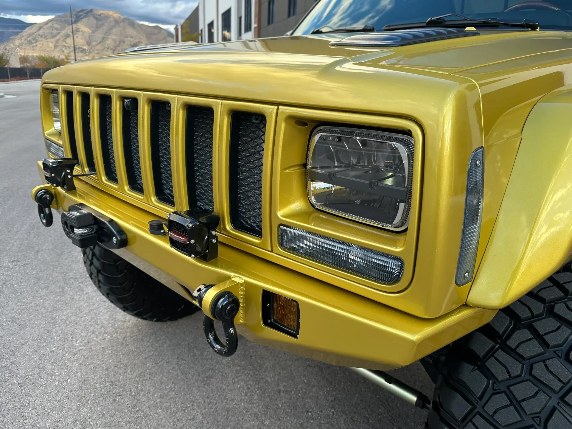 LS-Powered 1989 Jeep Comanche Pioneer Restomod