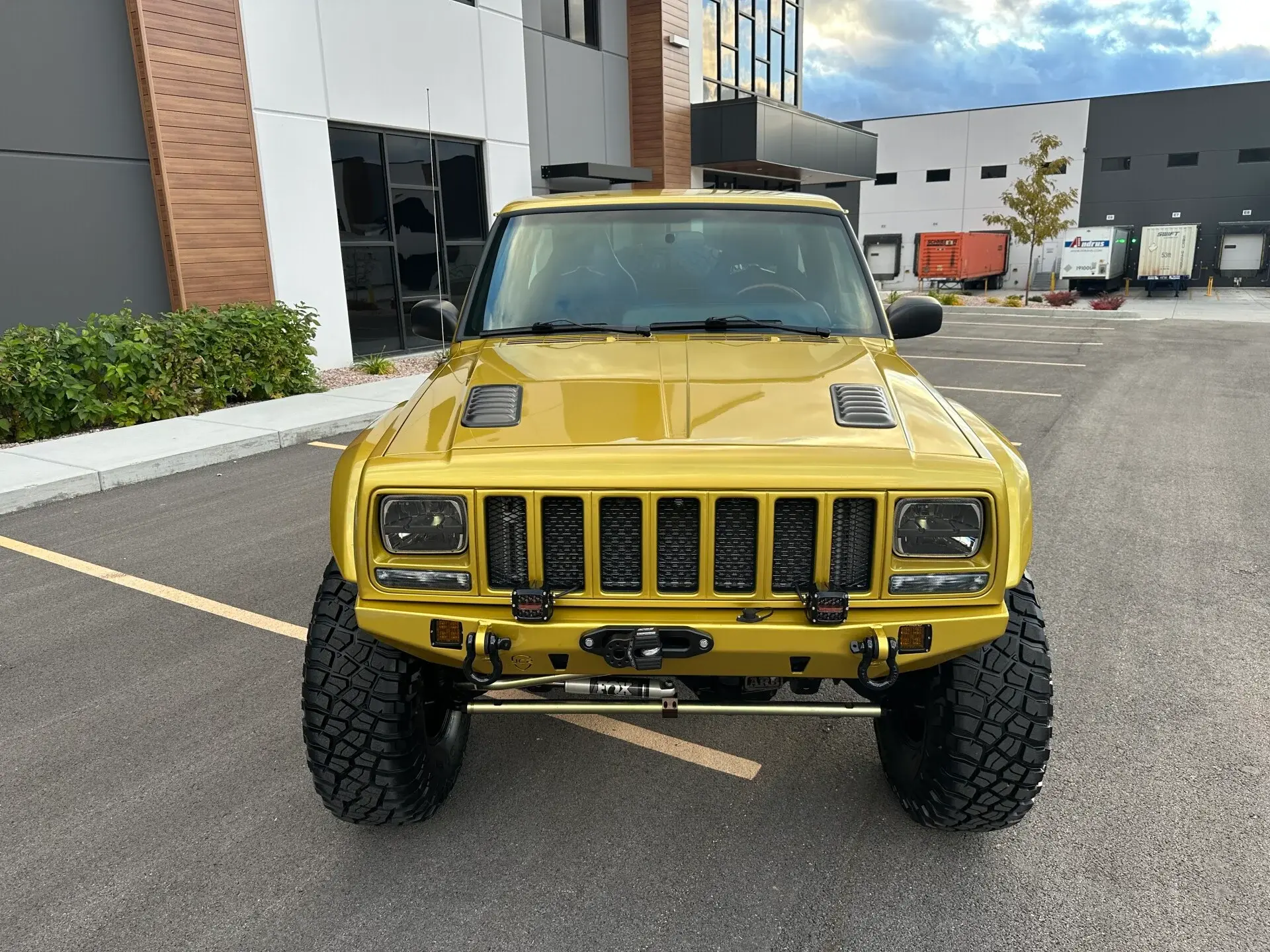 LS-Powered 1989 Jeep Comanche Pioneer Restomod