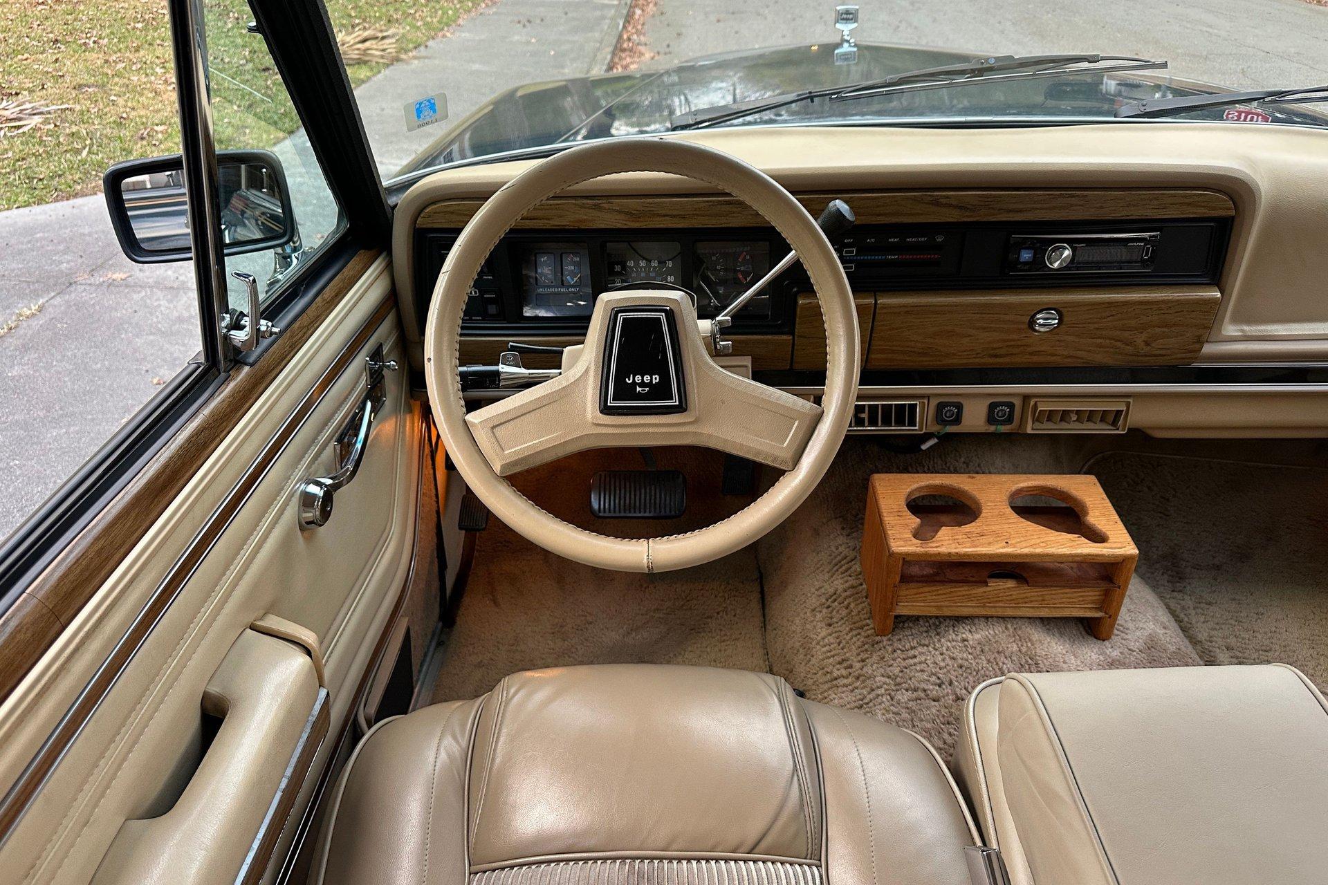 1989 Jeep Grand Wagoneer