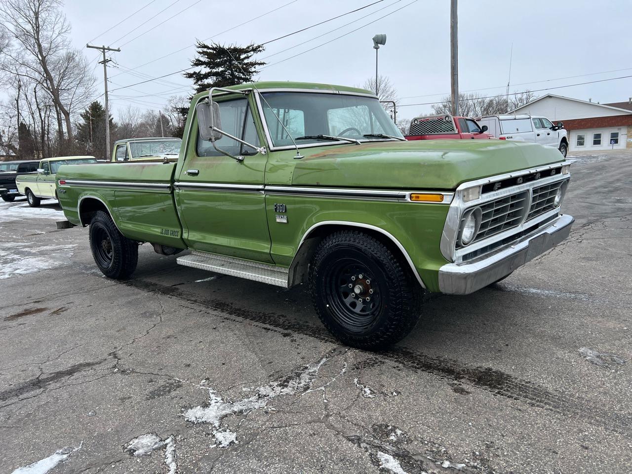 1975 Ford F-350 Ranger Camper Special - 3