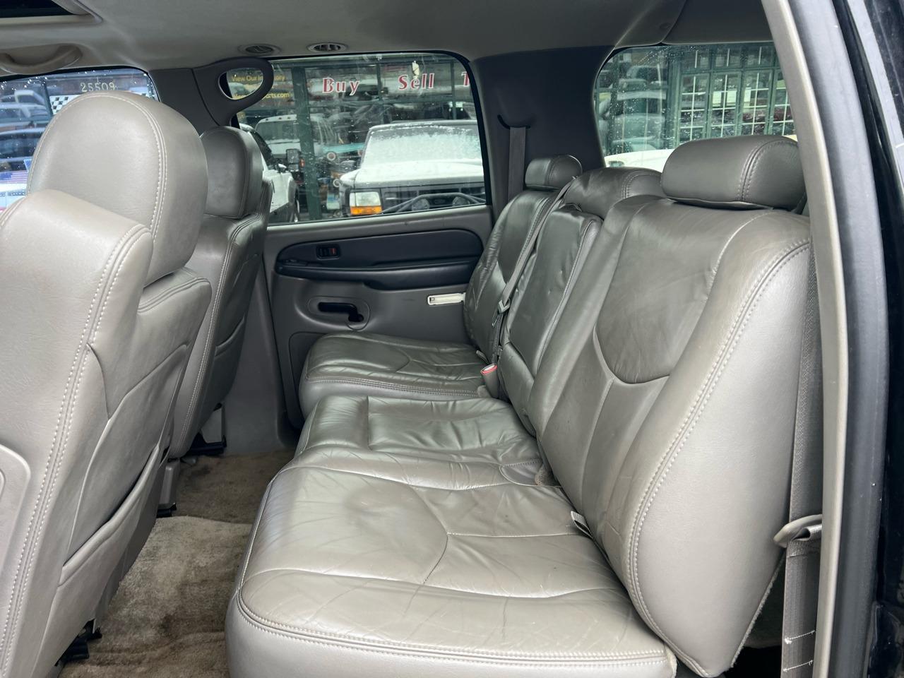 2003 Chevrolet Suburban 2500 LT