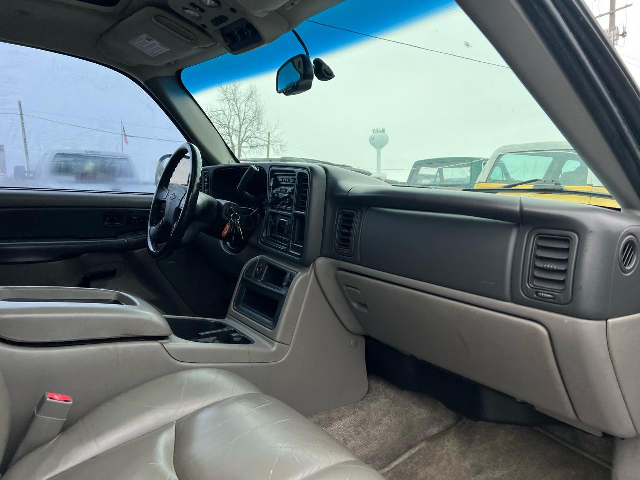 2003 Chevrolet Suburban 2500 LT