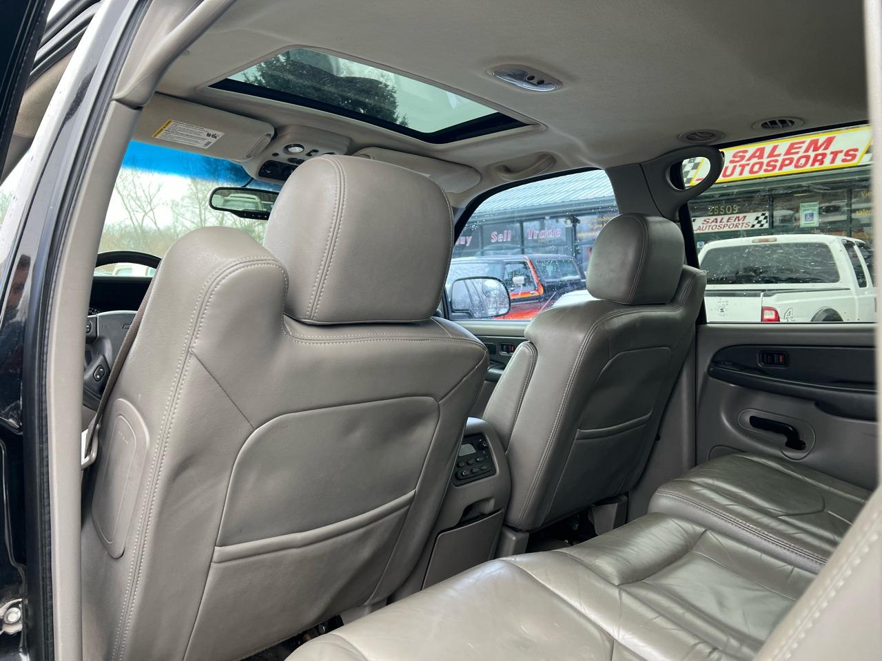 2003 Chevrolet Suburban 2500 LT