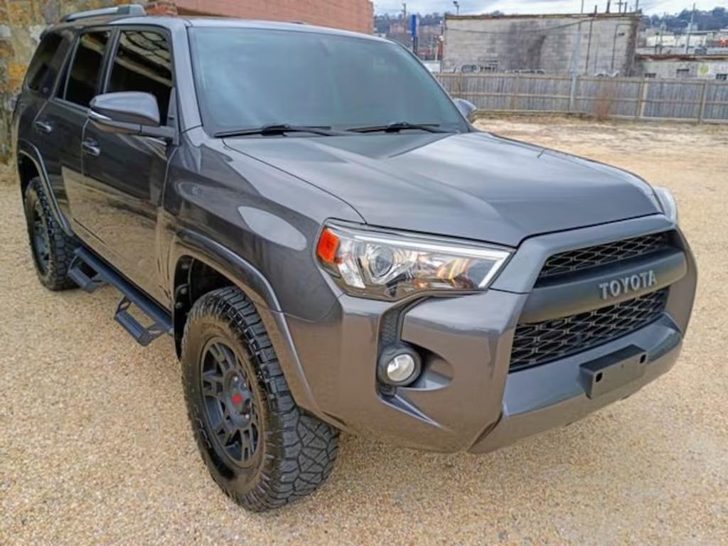 2019 Toyota 4Runner SR5 Premium - 3