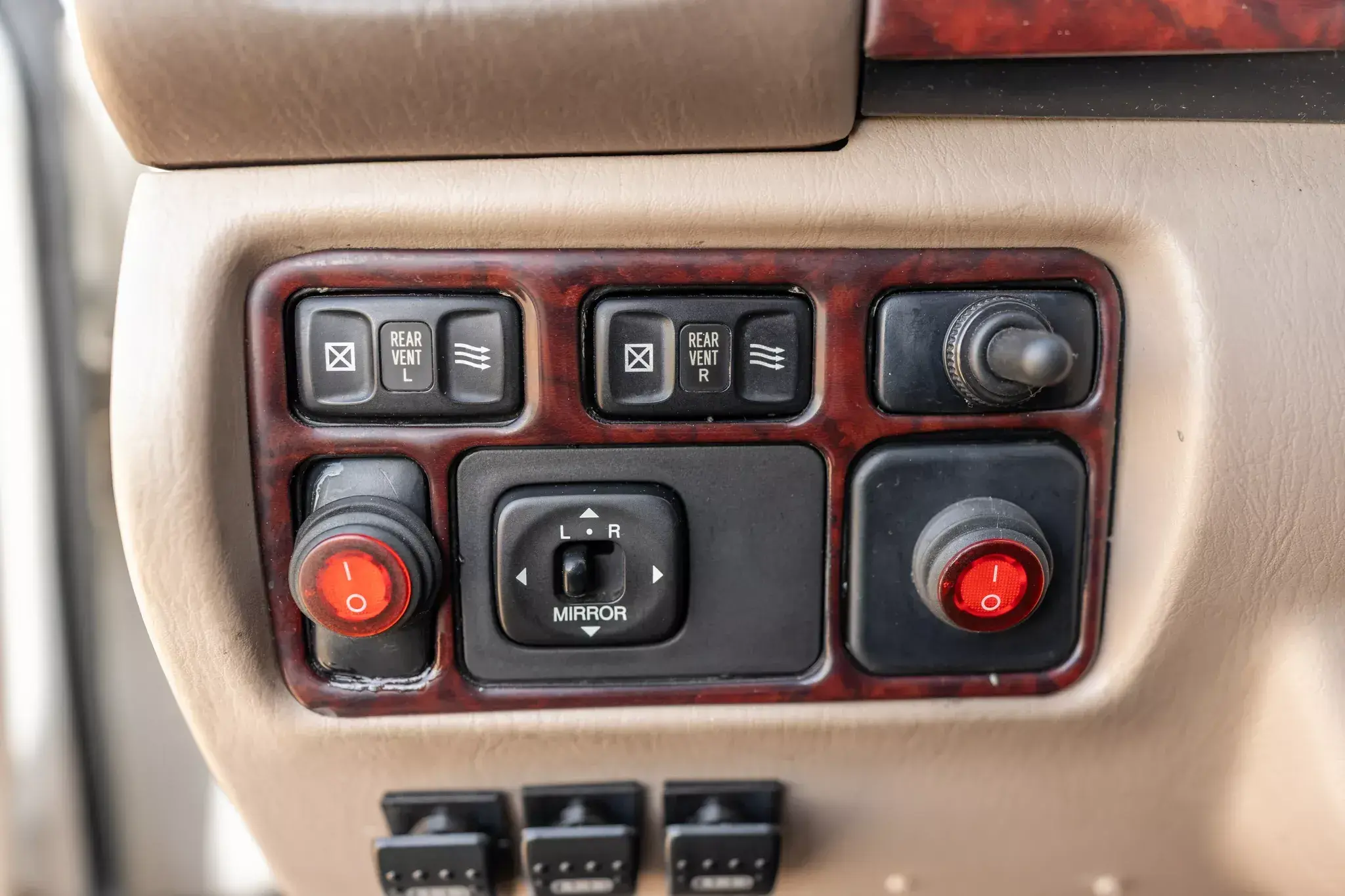 Modified 2000 Toyota Land Cruiser