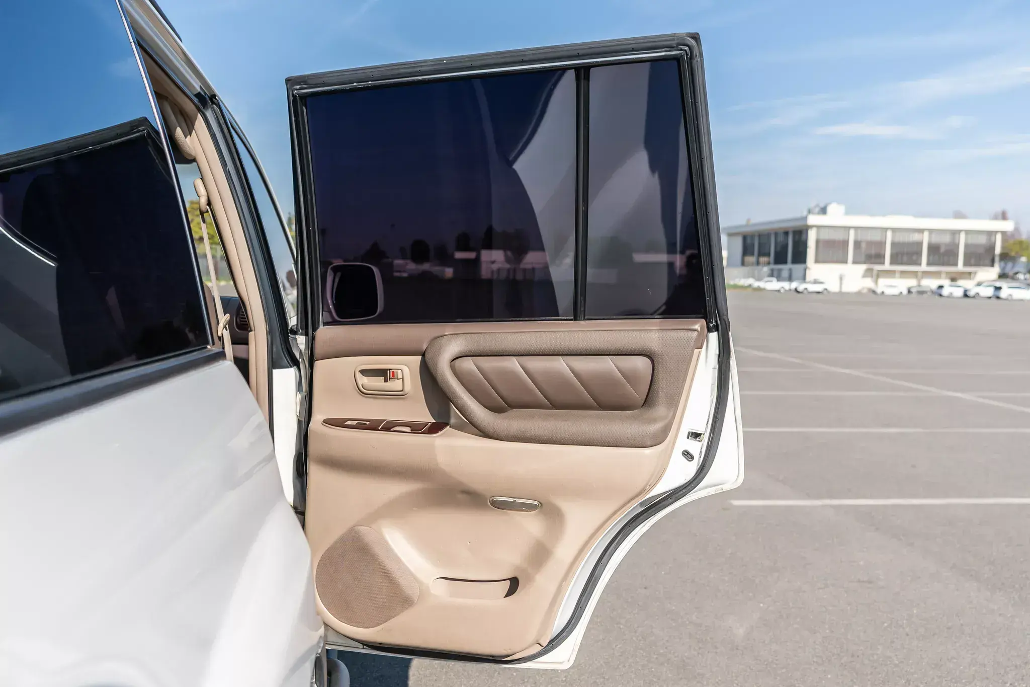 Modified 2000 Toyota Land Cruiser