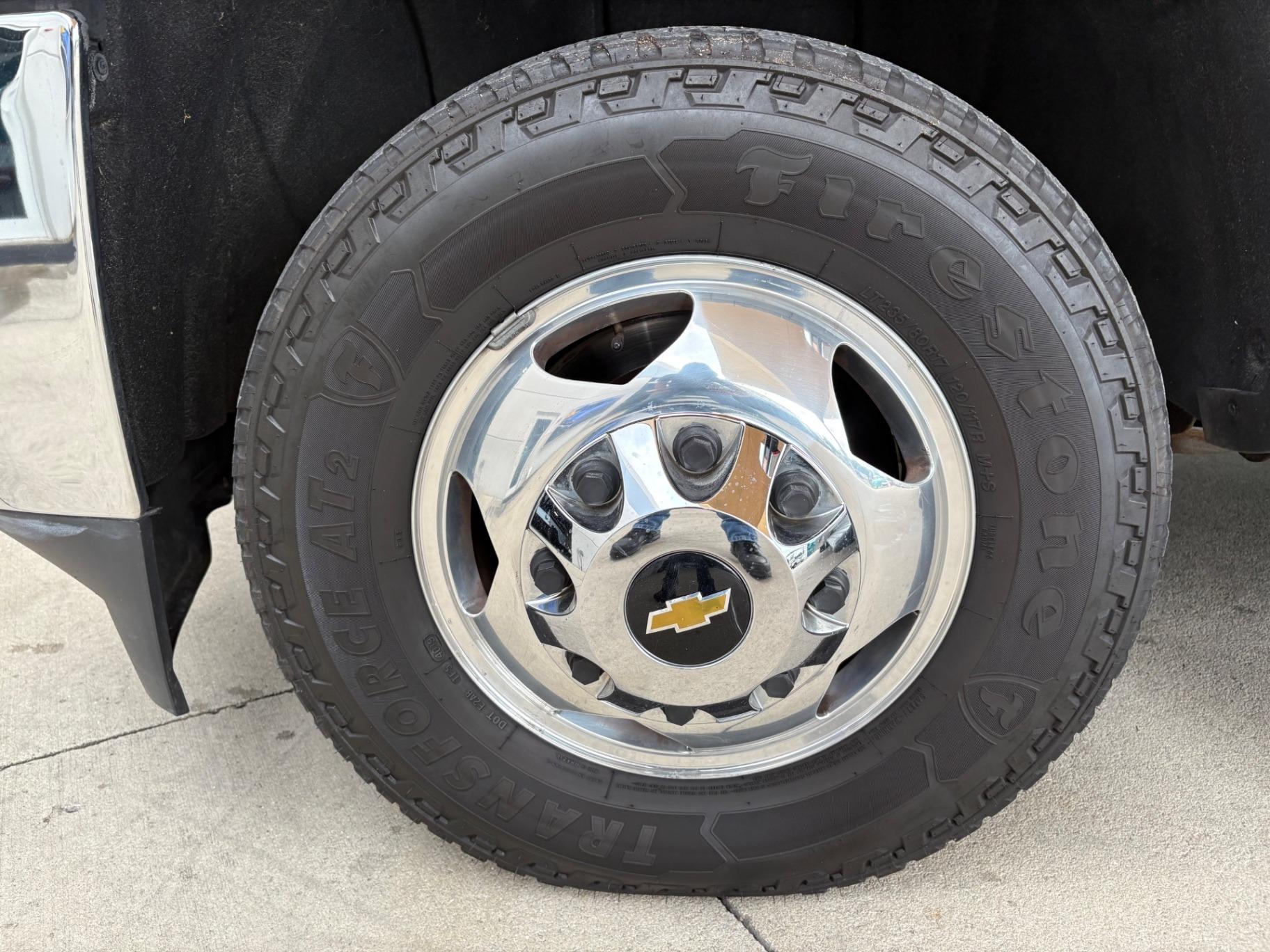 2017 Chevrolet Silverado Tow Truck