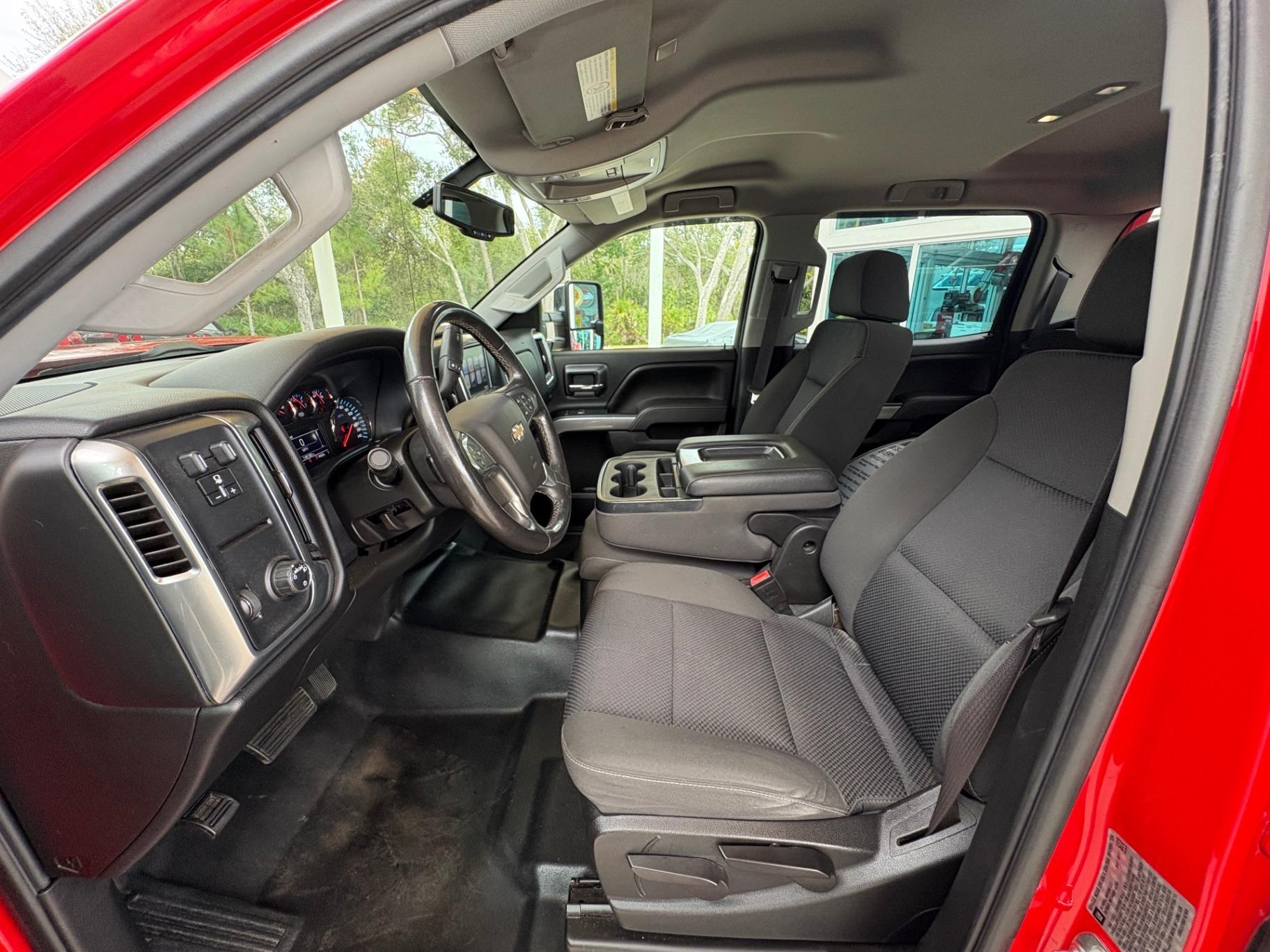 2017 Chevrolet Silverado Tow Truck