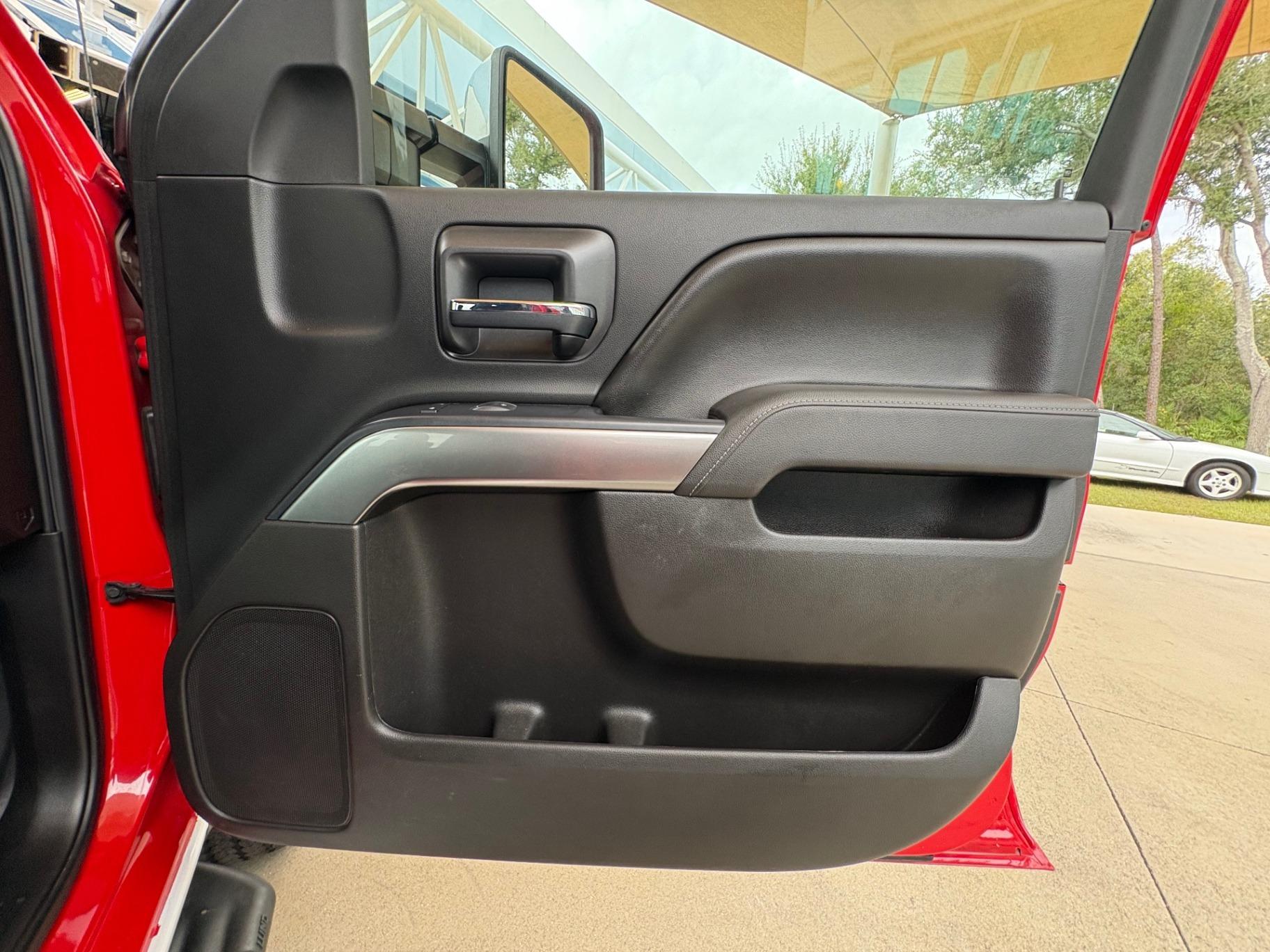 2017 Chevrolet Silverado Tow Truck