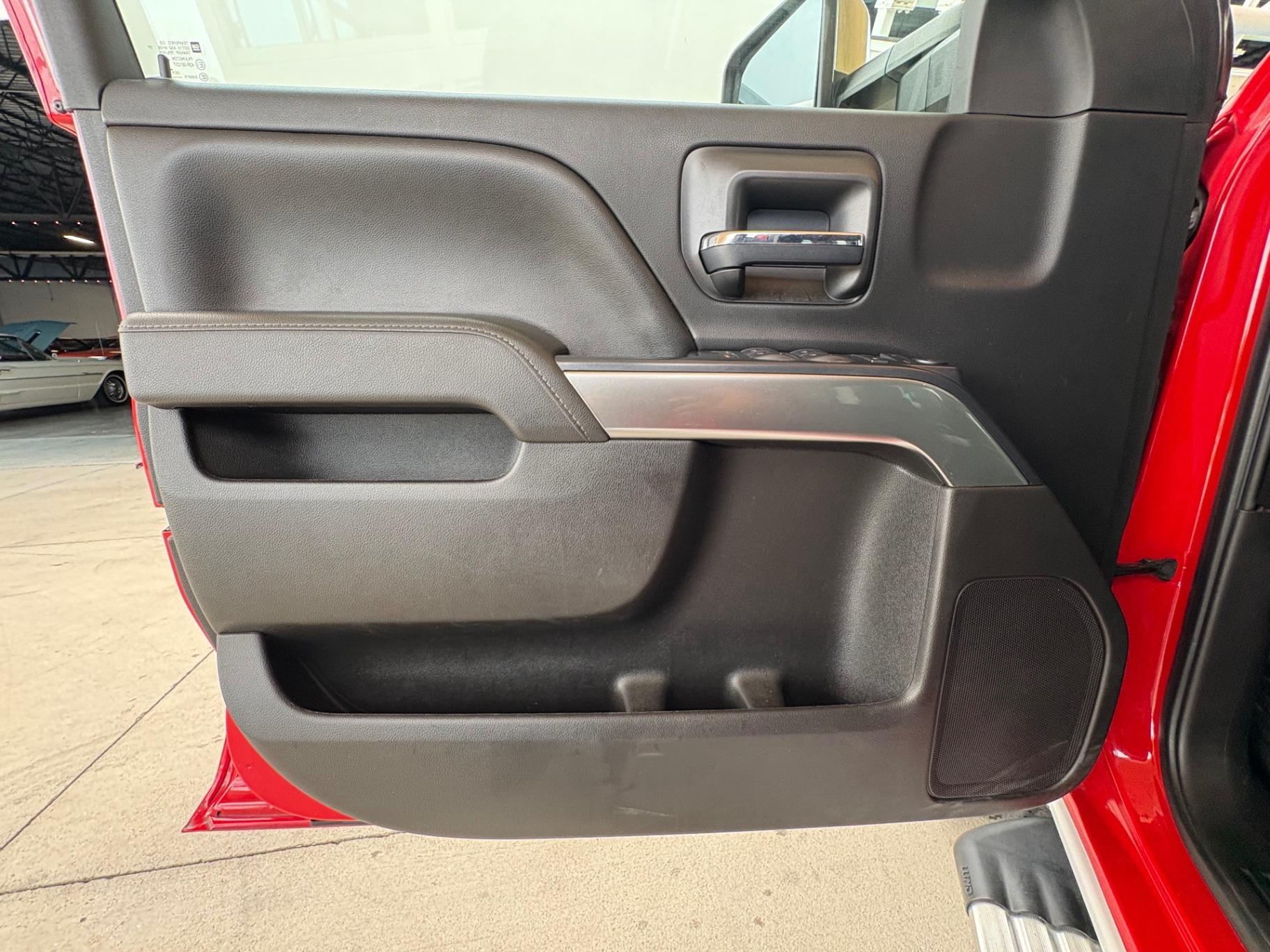 2017 Chevrolet Silverado Tow Truck