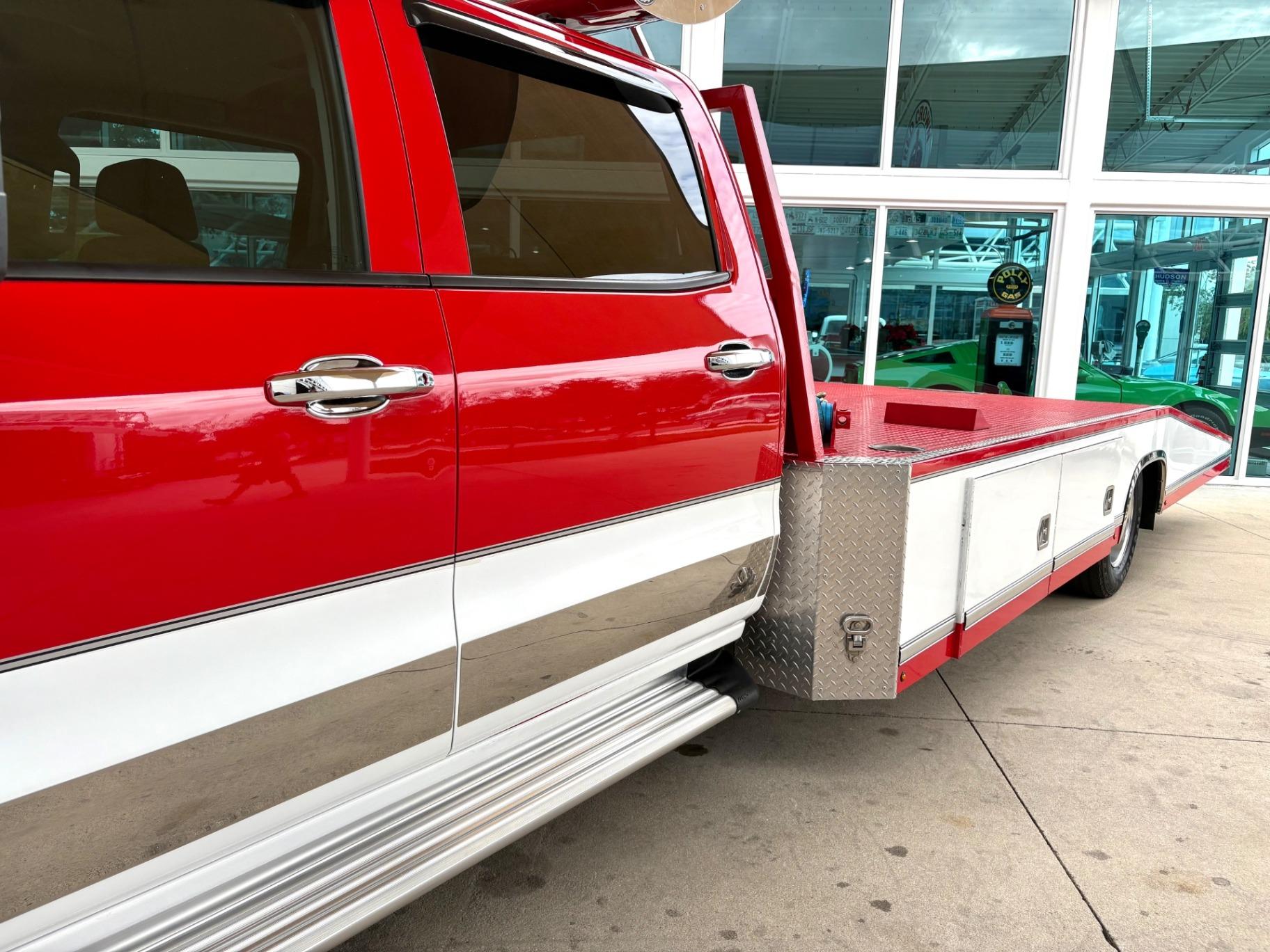 2017 Chevrolet Silverado Tow Truck