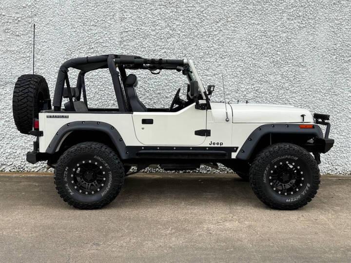 1987 Jeep Wrangler YJ - 3