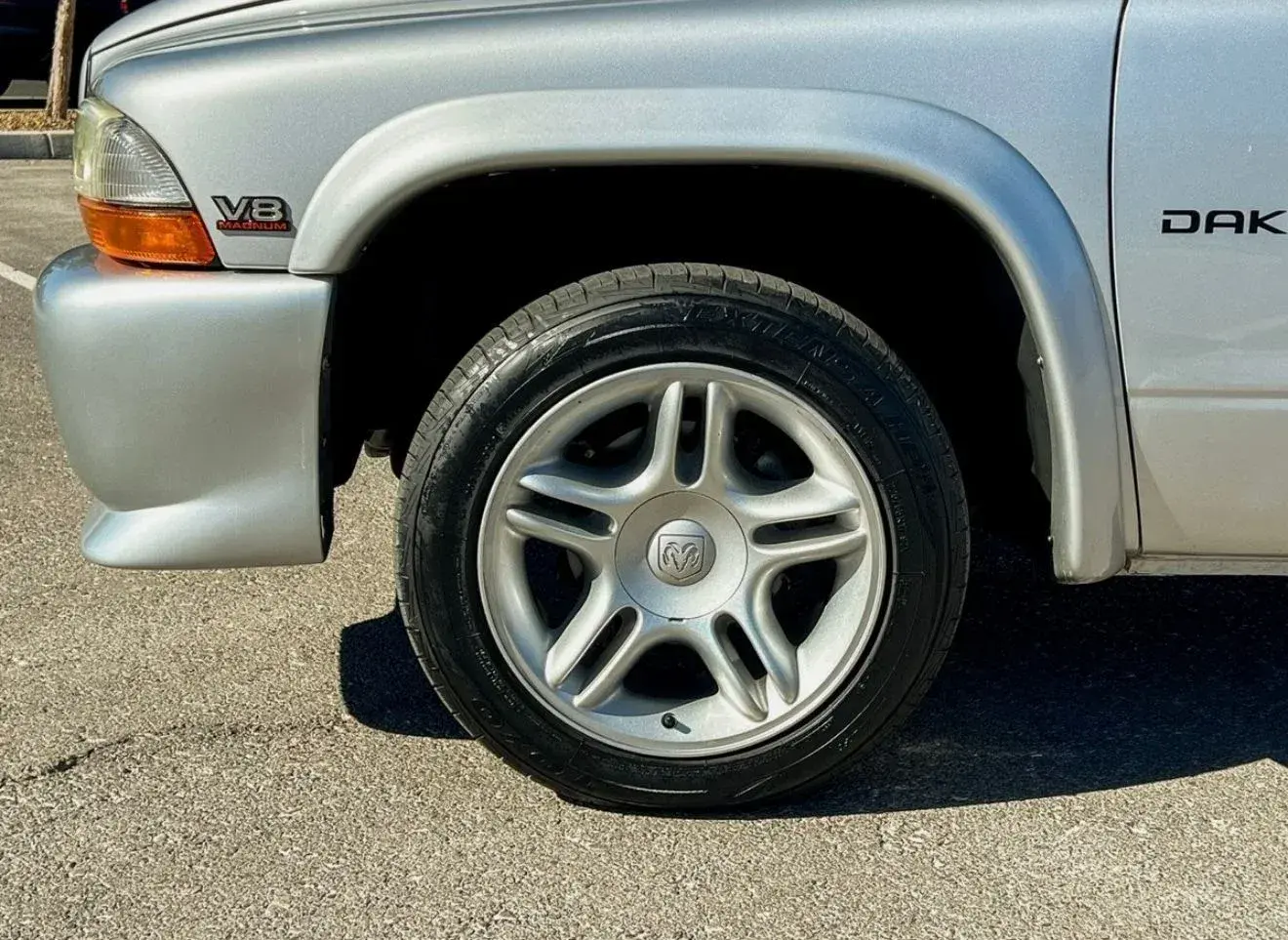 2001 Dodge Dakota Sport