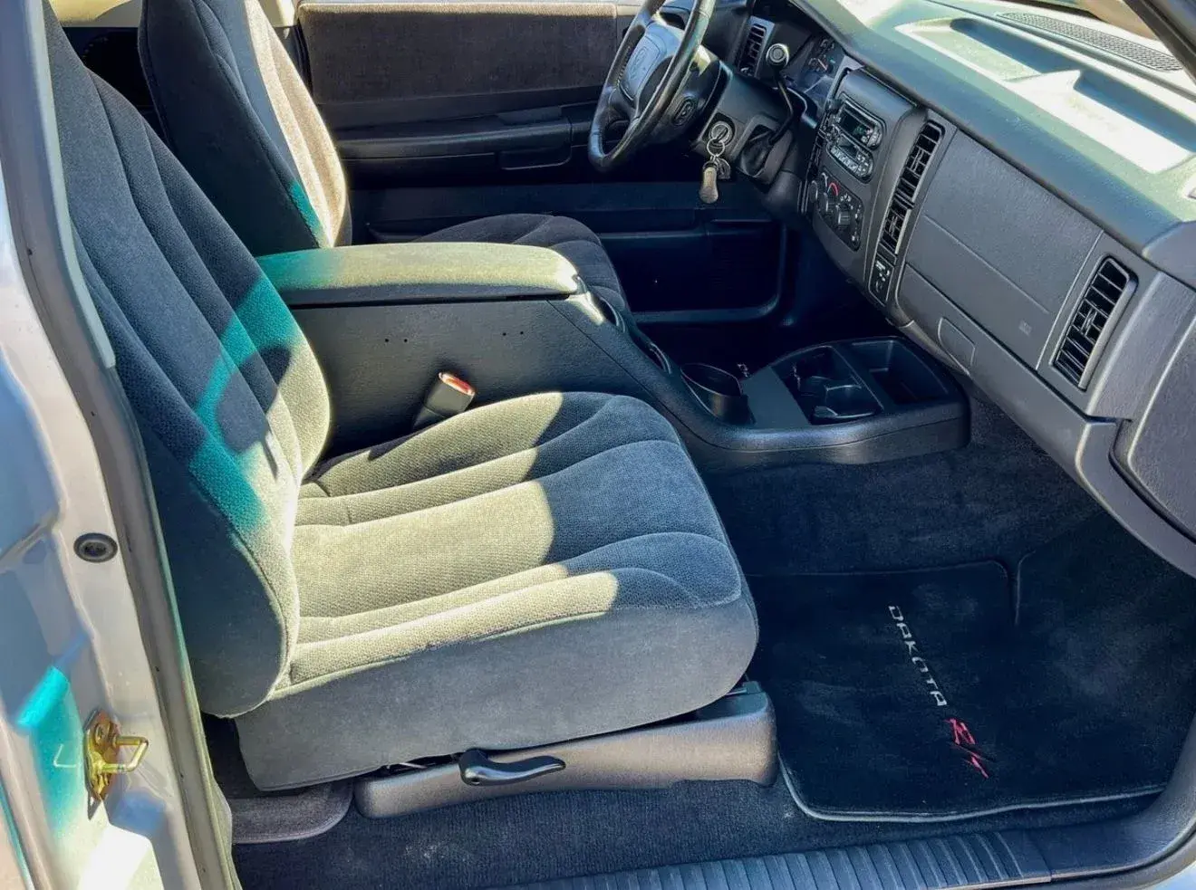 2001 Dodge Dakota Sport