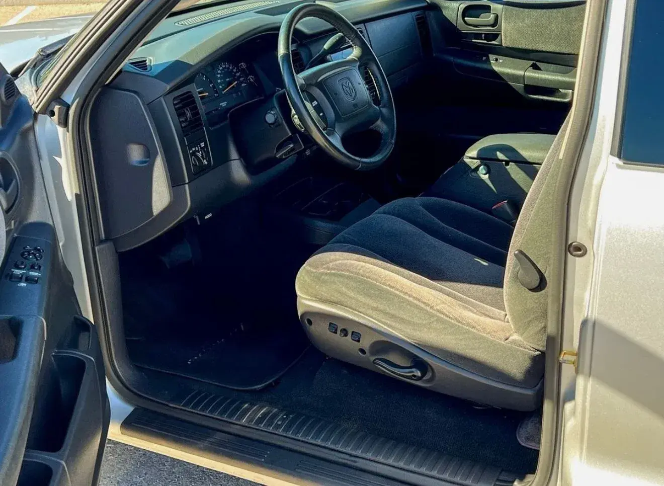 2001 Dodge Dakota Sport