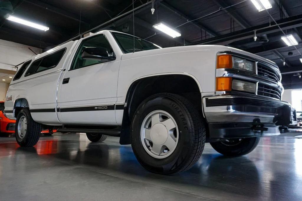 1998 Chevrolet K1500 Cheyenne - 2