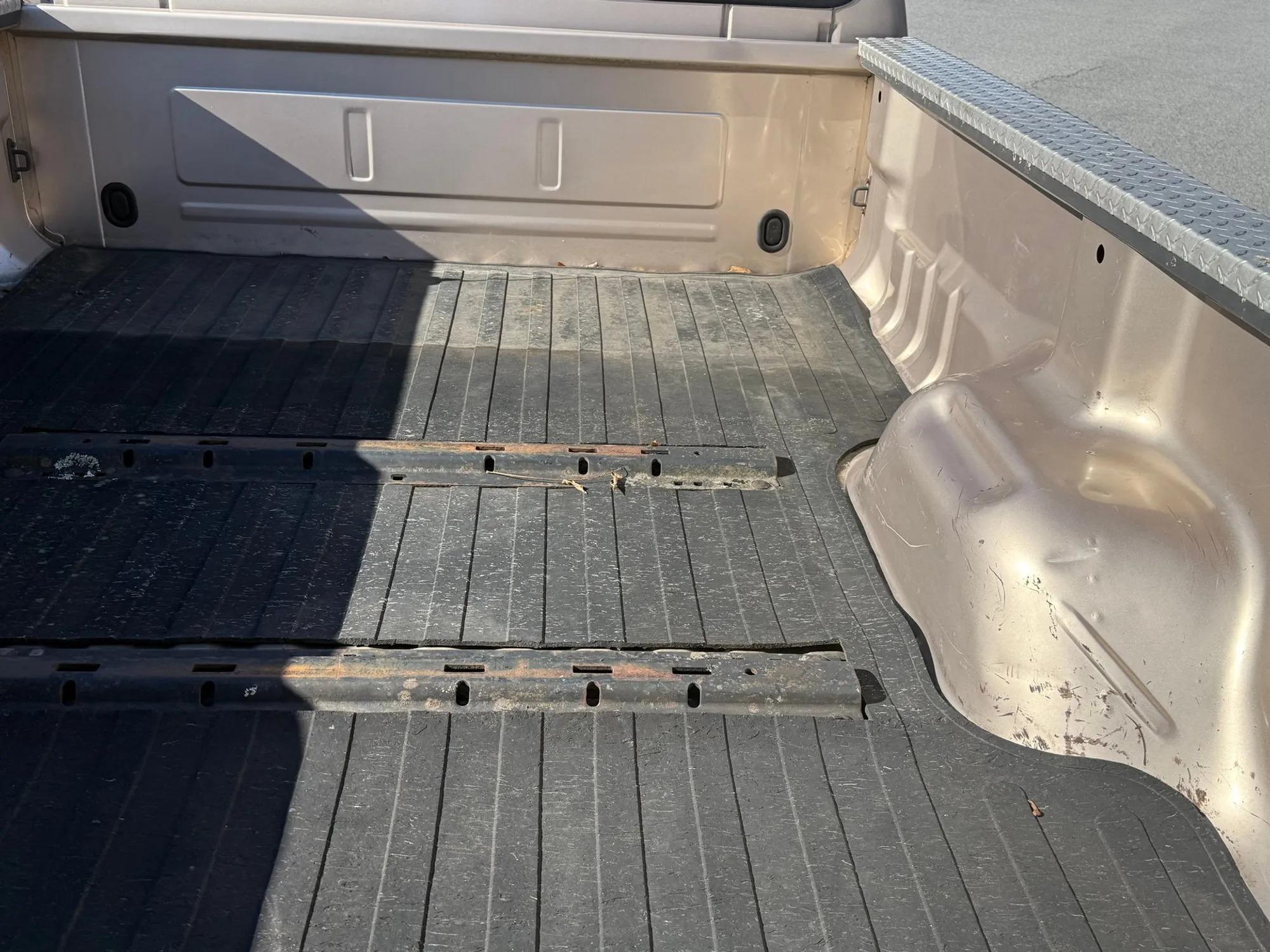 V10-Powered 1999 Ford F=350 Super Duty